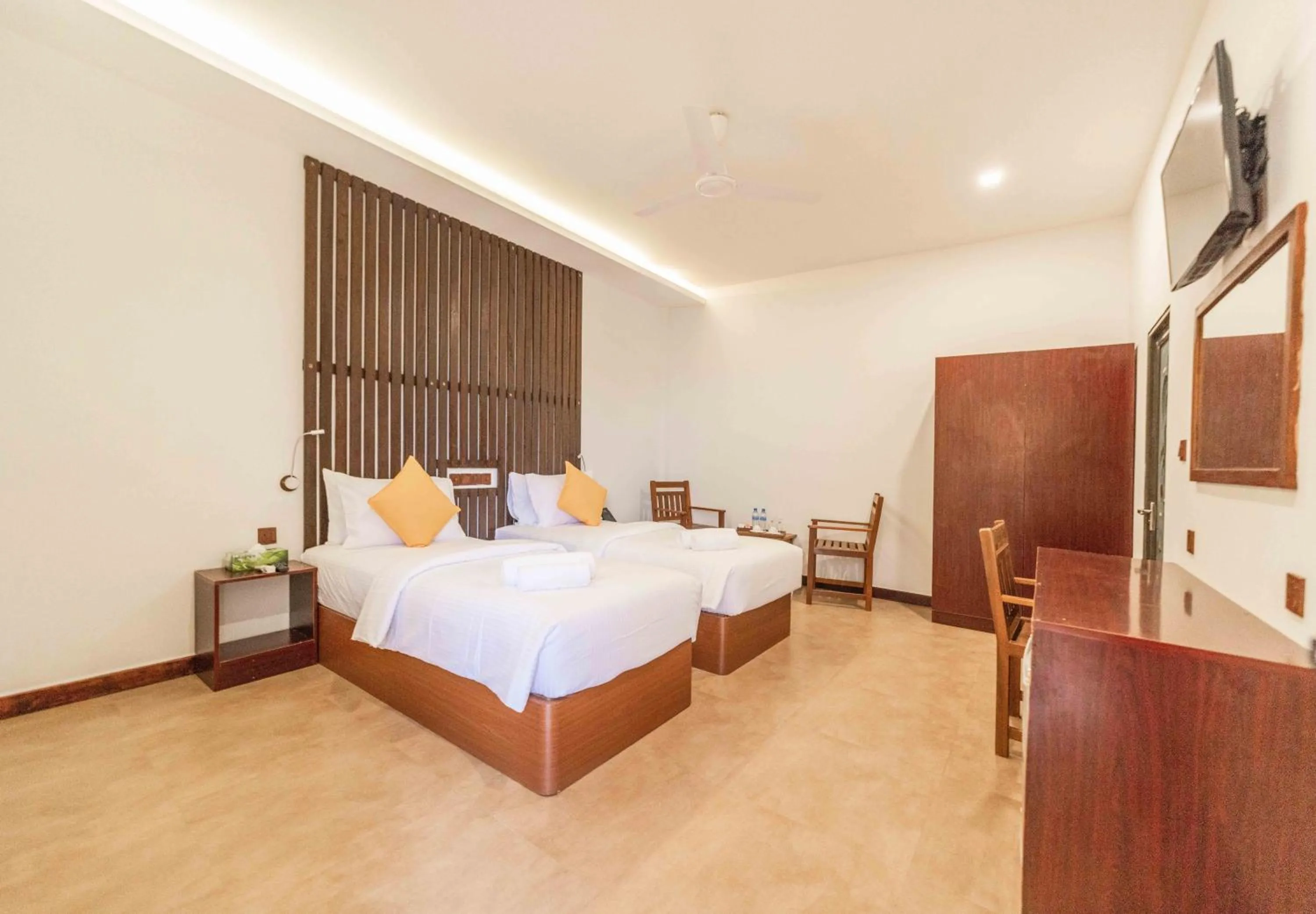 Bedroom, Bed in Beach Stone