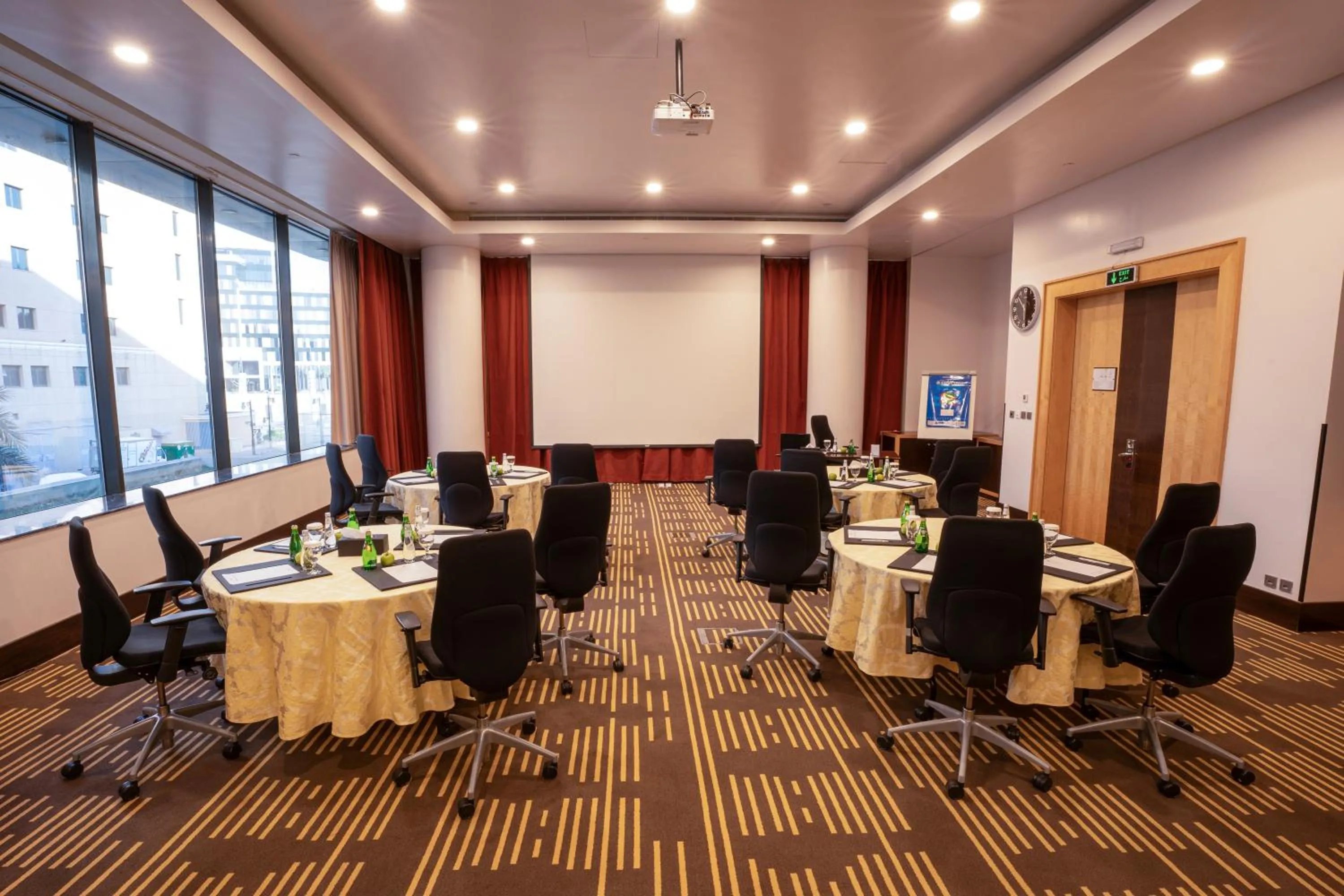 Meeting/conference room in Holiday Inn Olaya by IHG