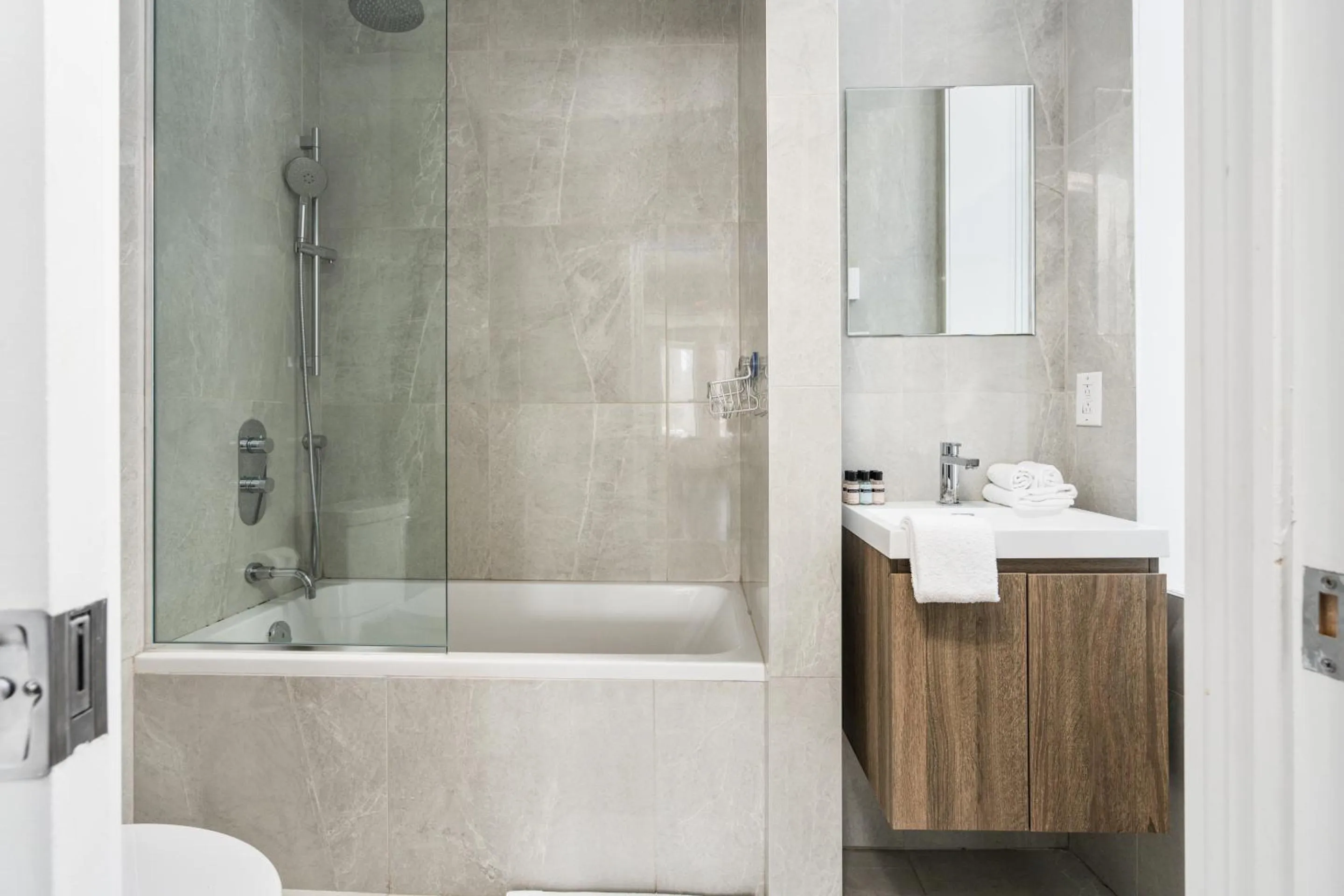 Bakan- Quartier des Congres, Convention District