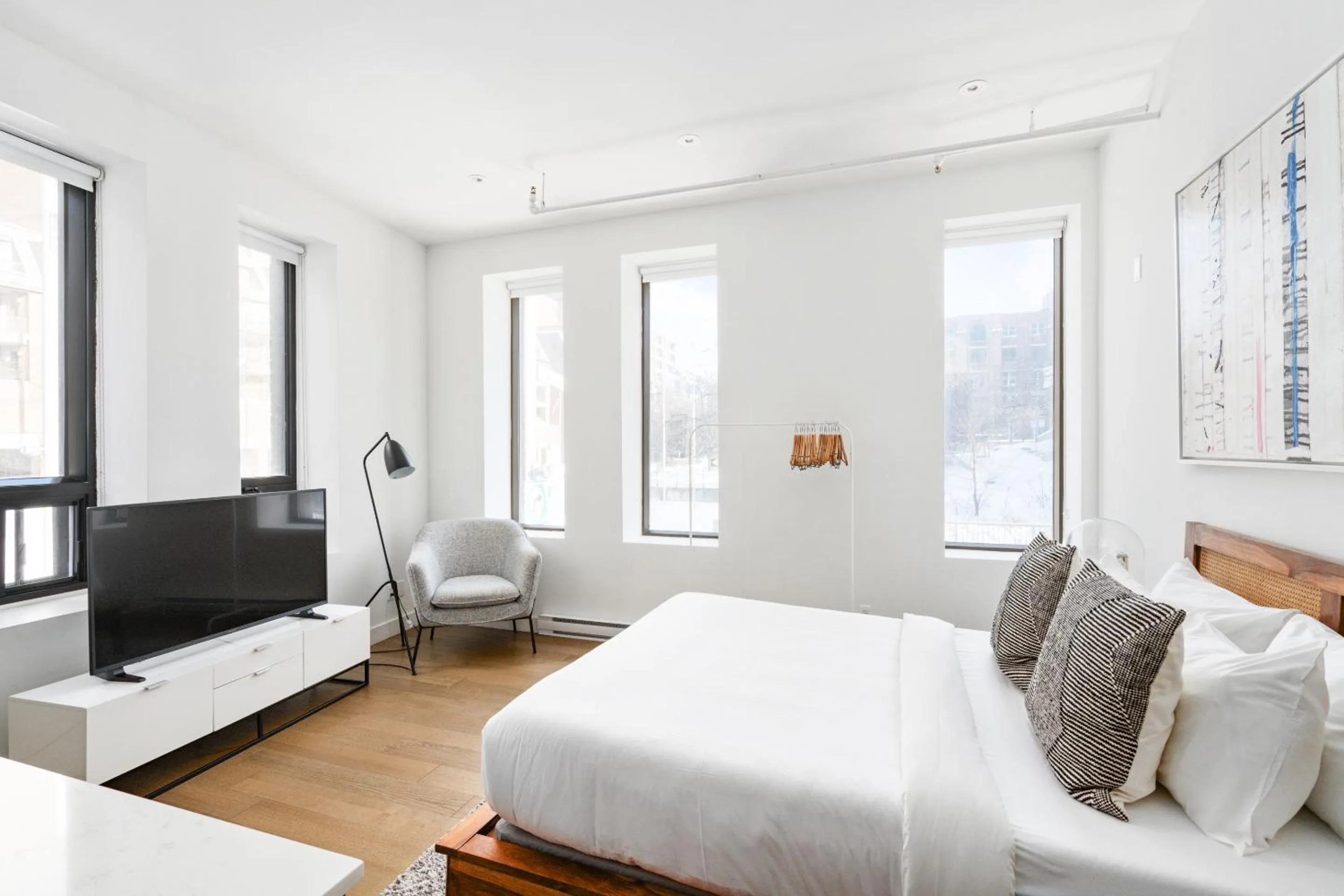 Bed in Bakan- Quartier des Congres, Convention District