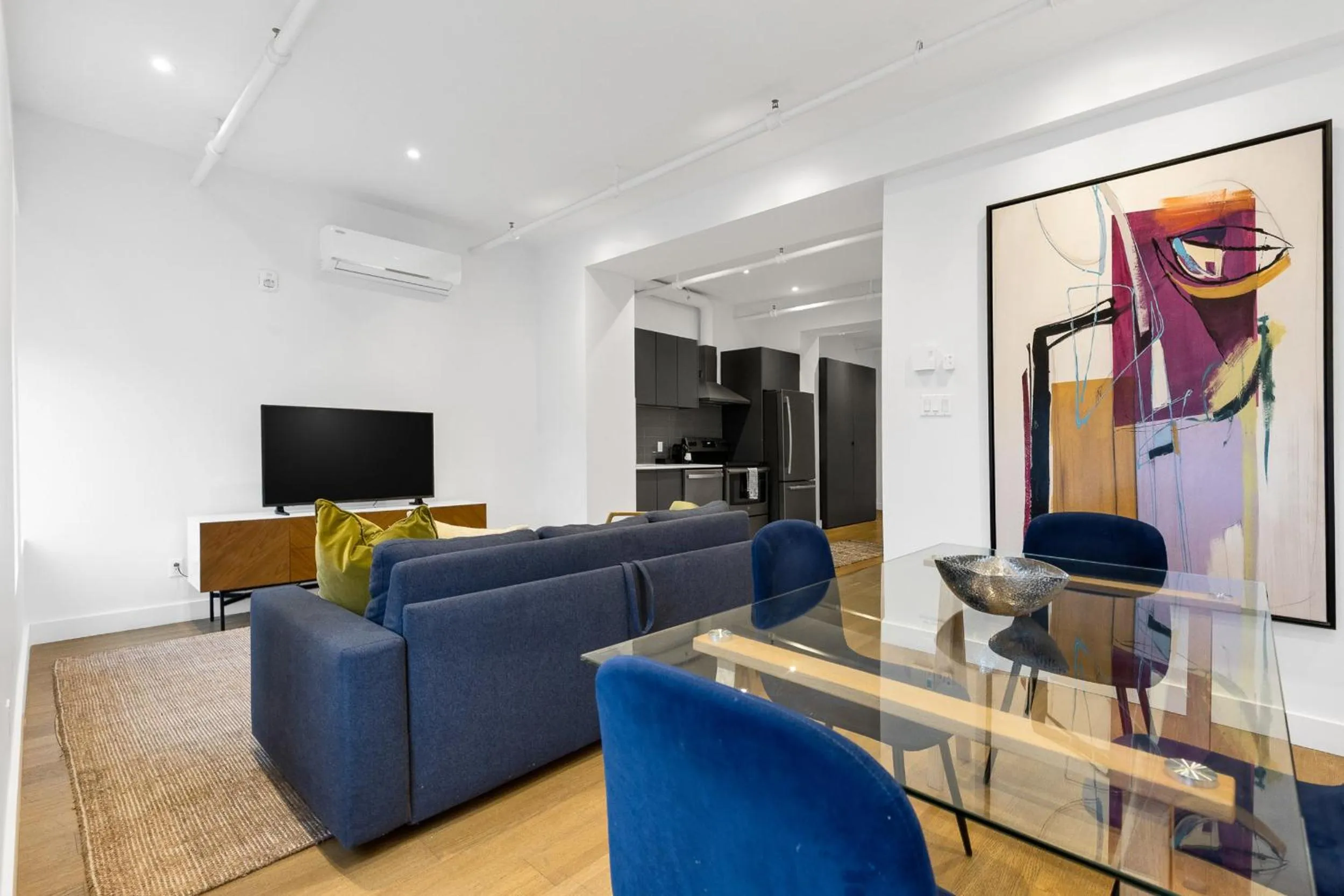 Bakan- Quartier des Congres, Convention District