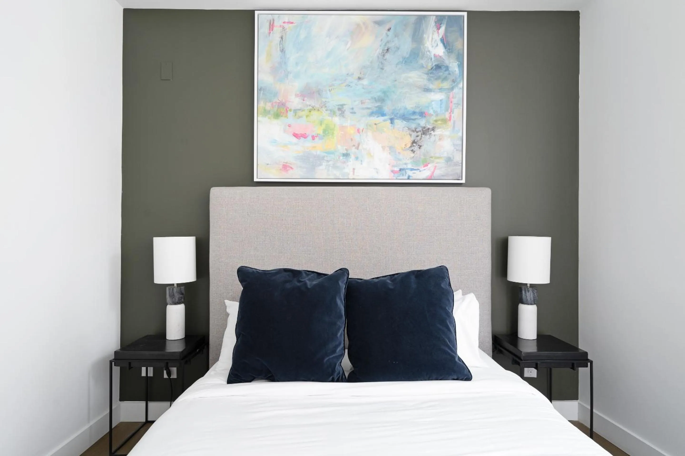 Bed in Bakan- Quartier des Congres, Convention District