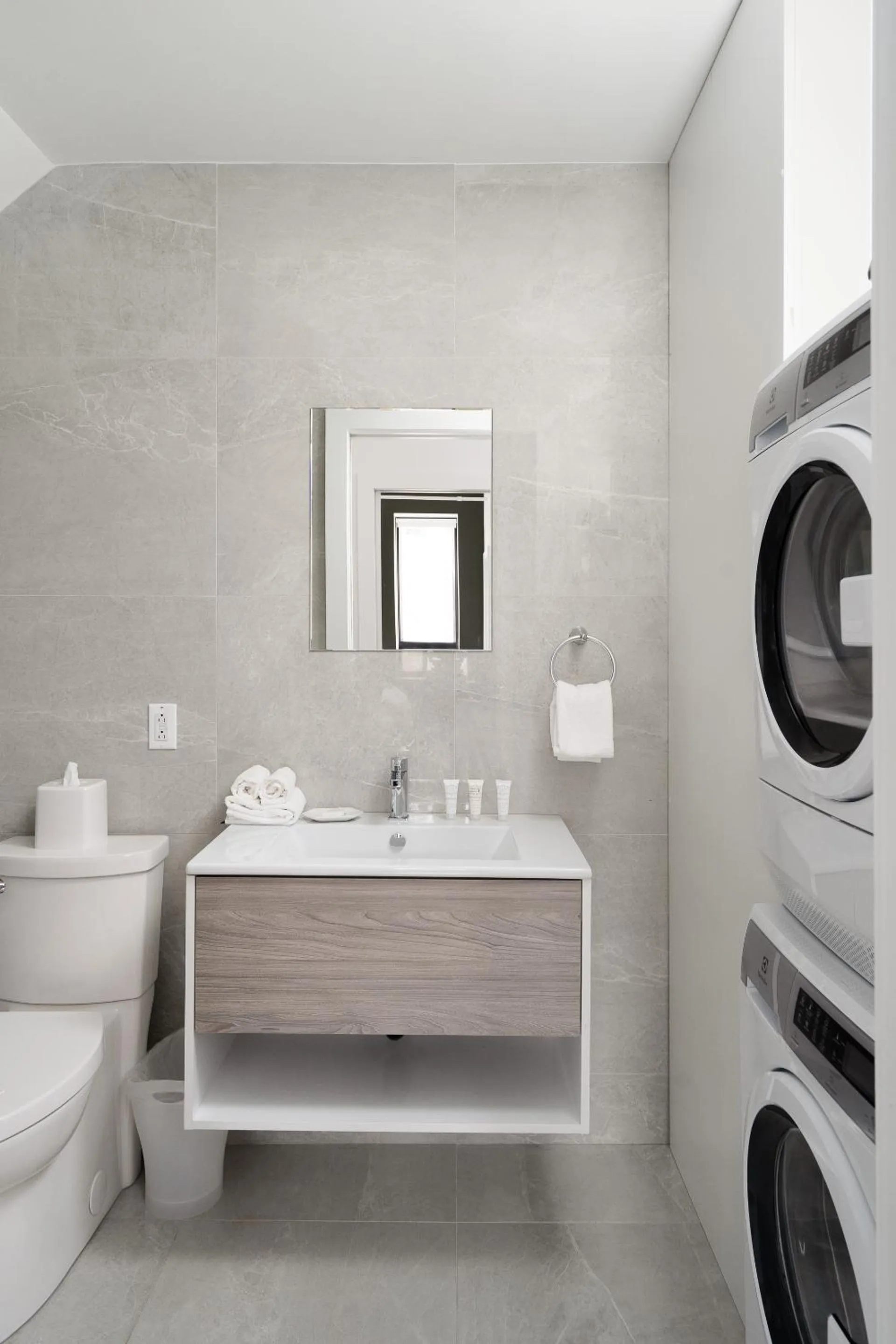 Bakan- Quartier des Congres, Convention District