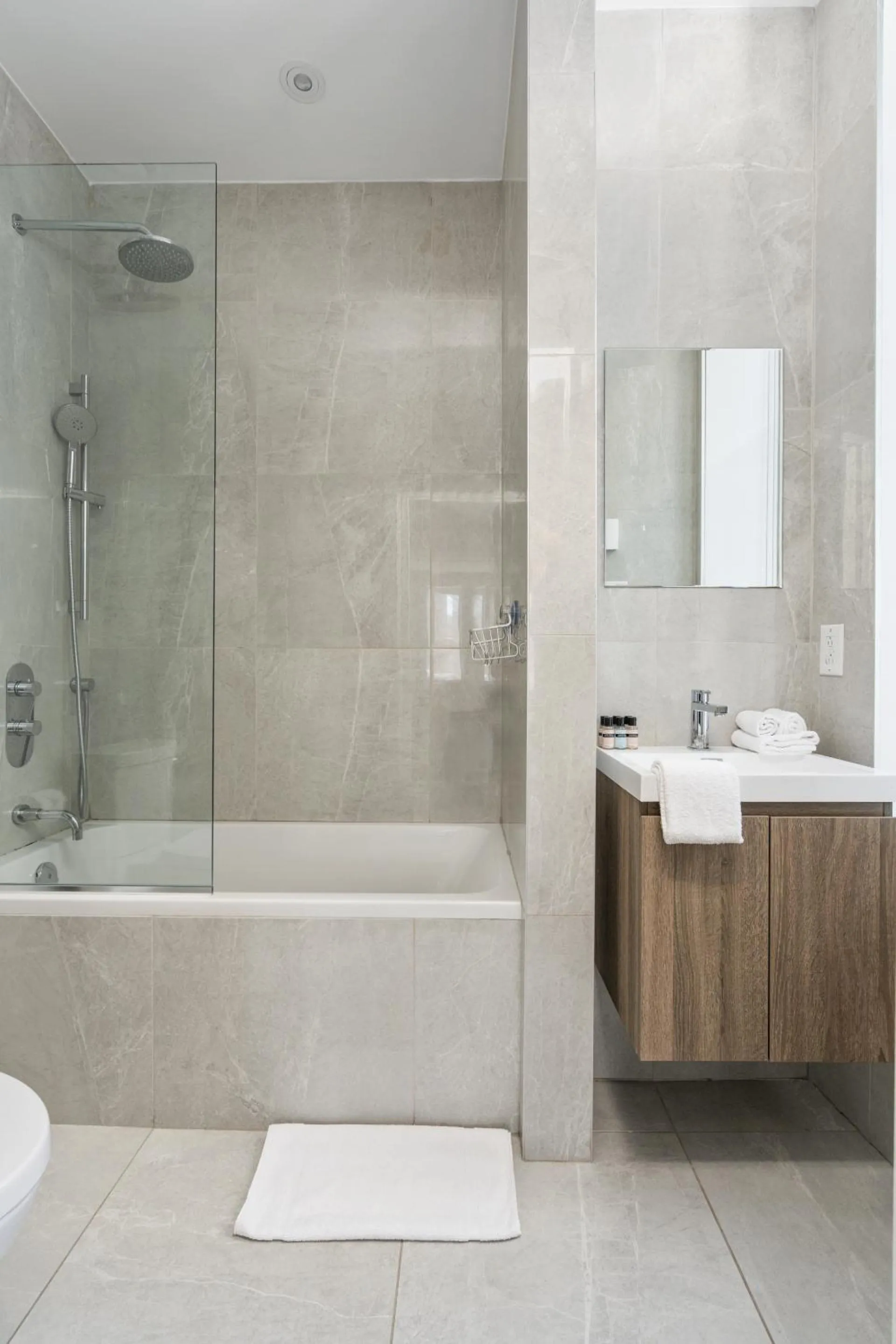 Bakan- Quartier des Congres, Convention District