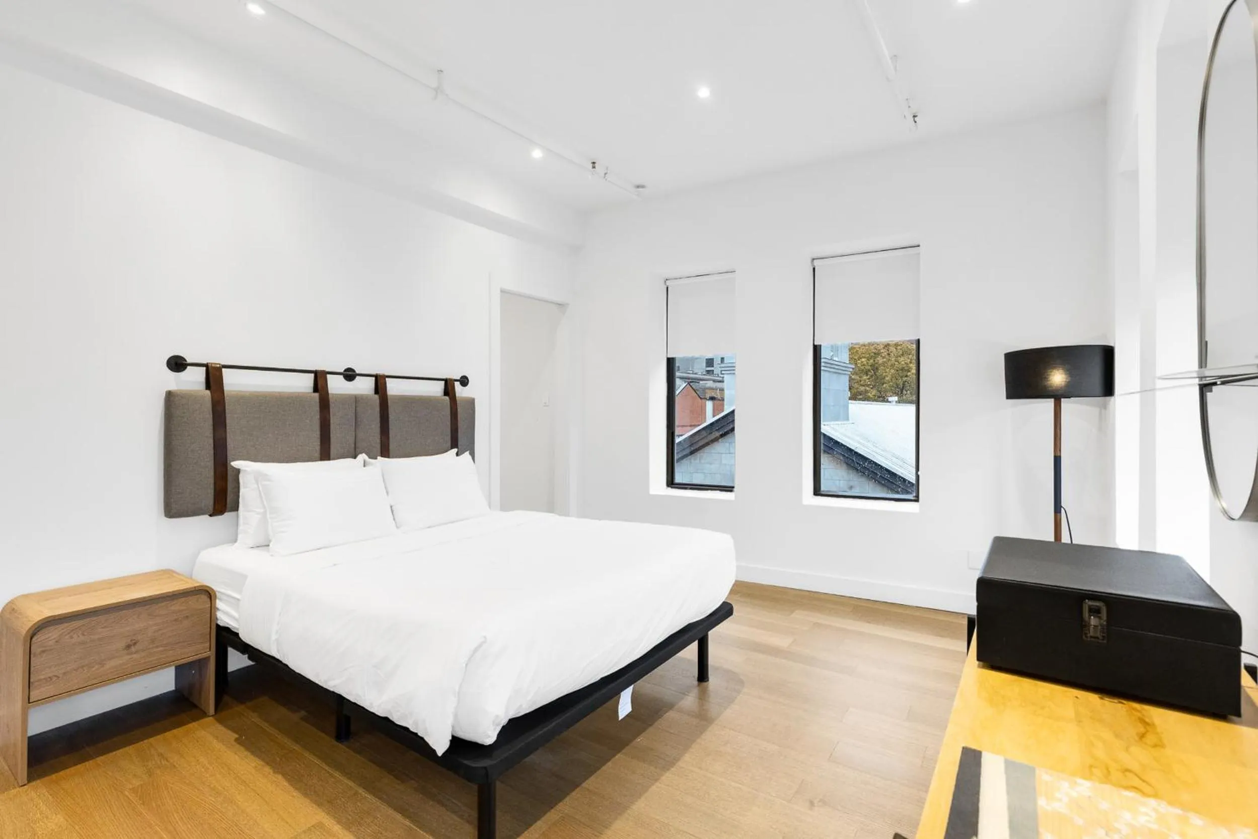 Bed in Bakan- Quartier des Congres, Convention District