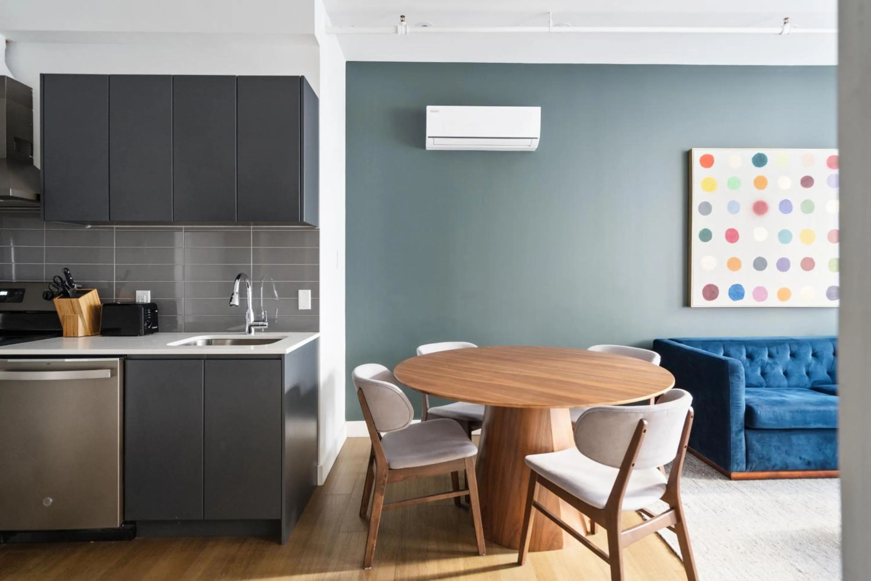 Bakan- Quartier des Congres, Convention District