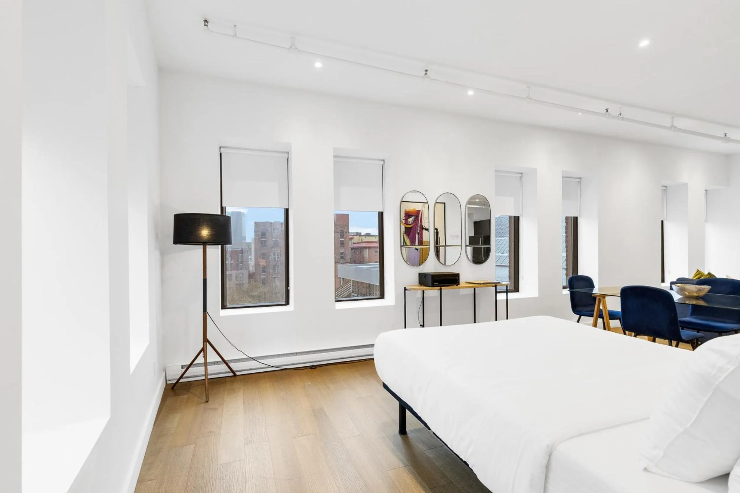 Bed in Bakan- Quartier des Congres, Convention District