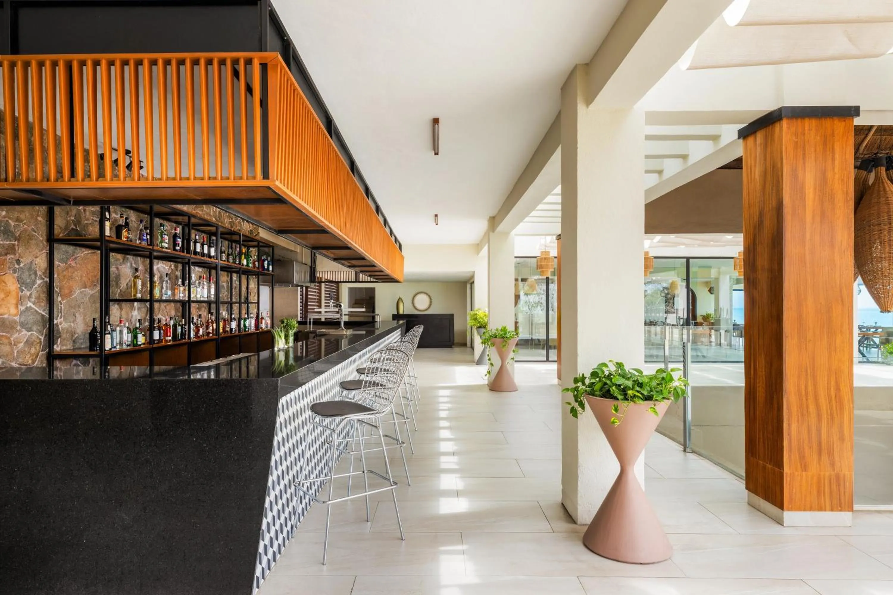 Lounge or bar in Dreams Cozumel Cape Resort & Spa