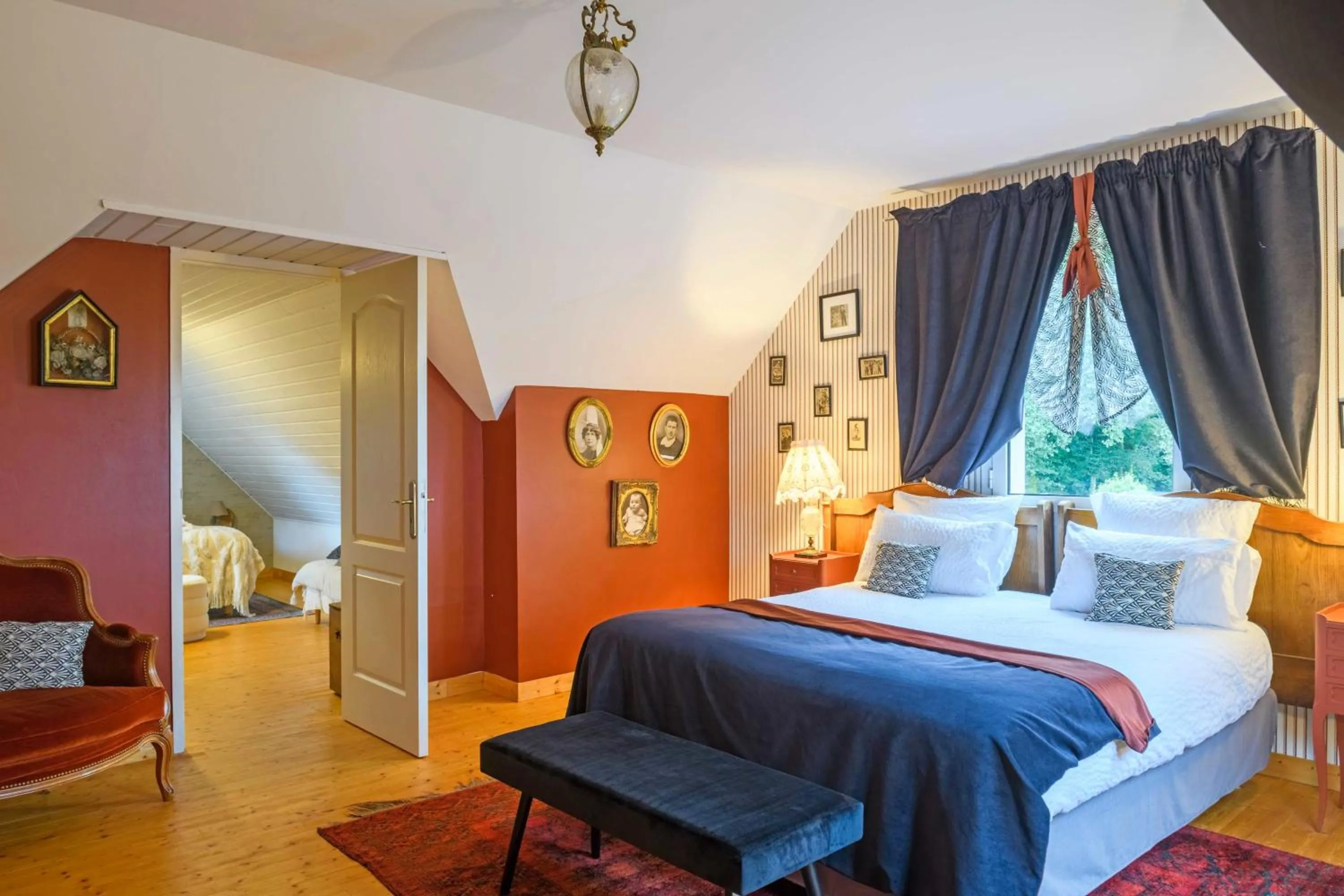 Photo of the whole room, Bed in Les Pierres Bleues