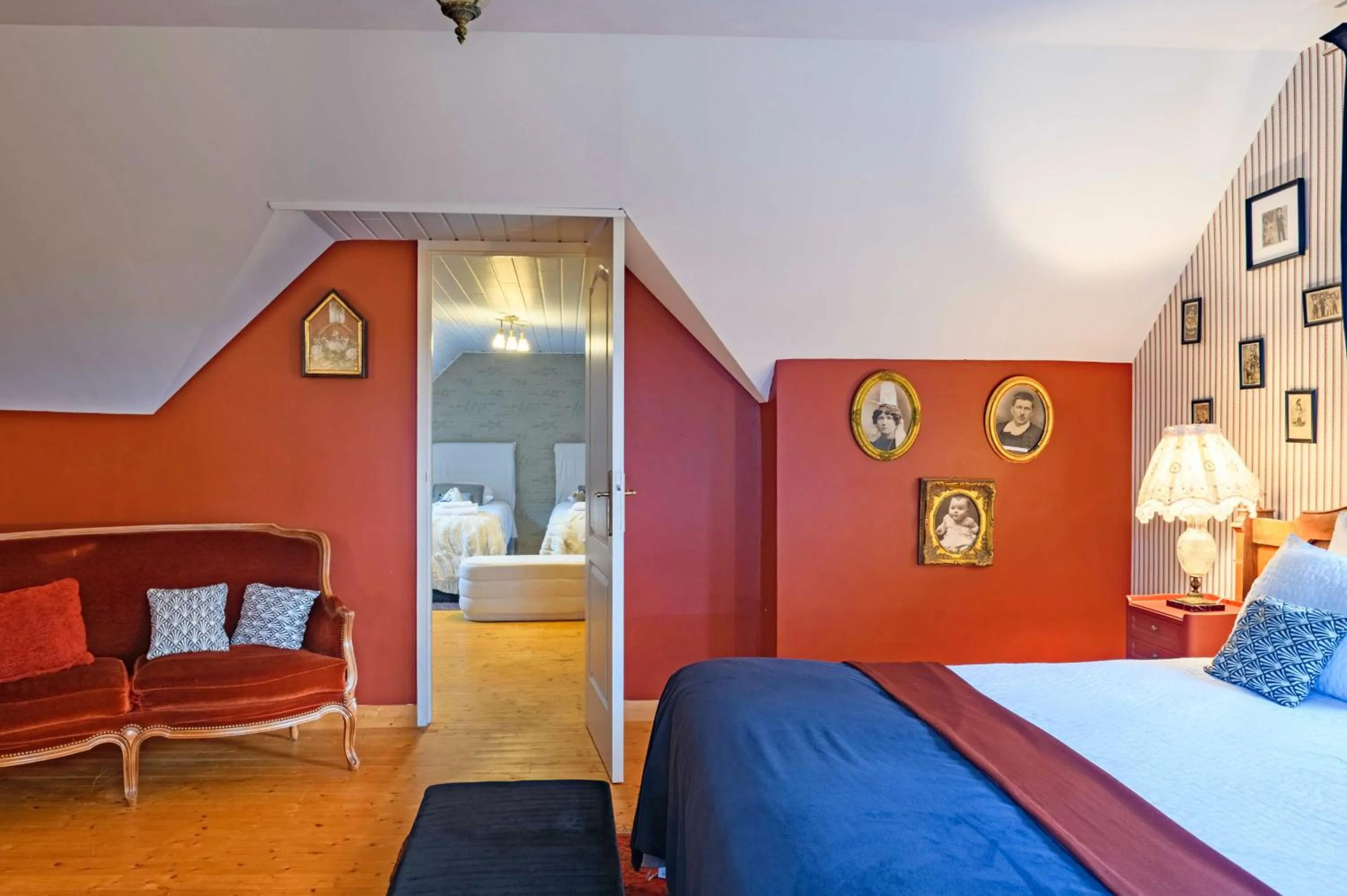 Photo of the whole room, Bed in Les Pierres Bleues
