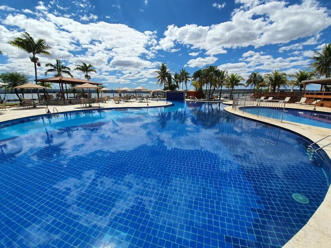 Lake Side Apart Hotel