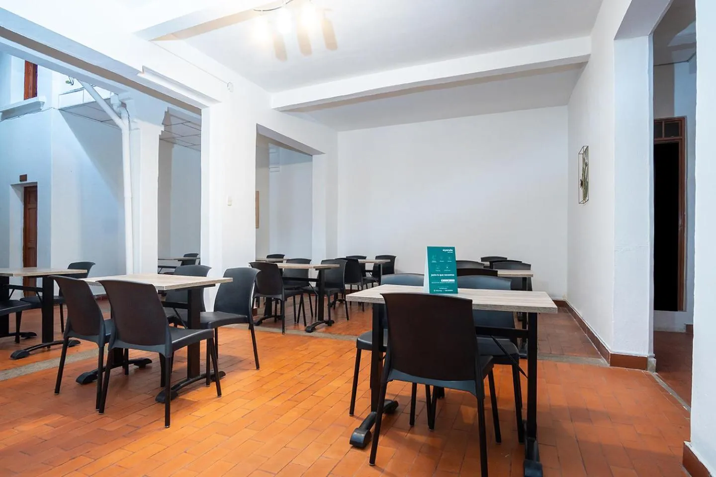 Restaurant/places to eat in Ayenda Acacia