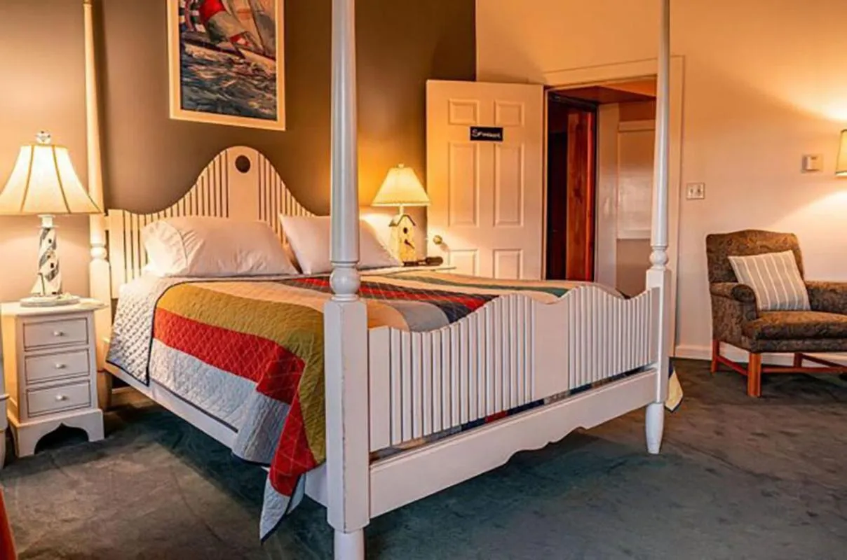 Bed in Point Au Roche Lodge