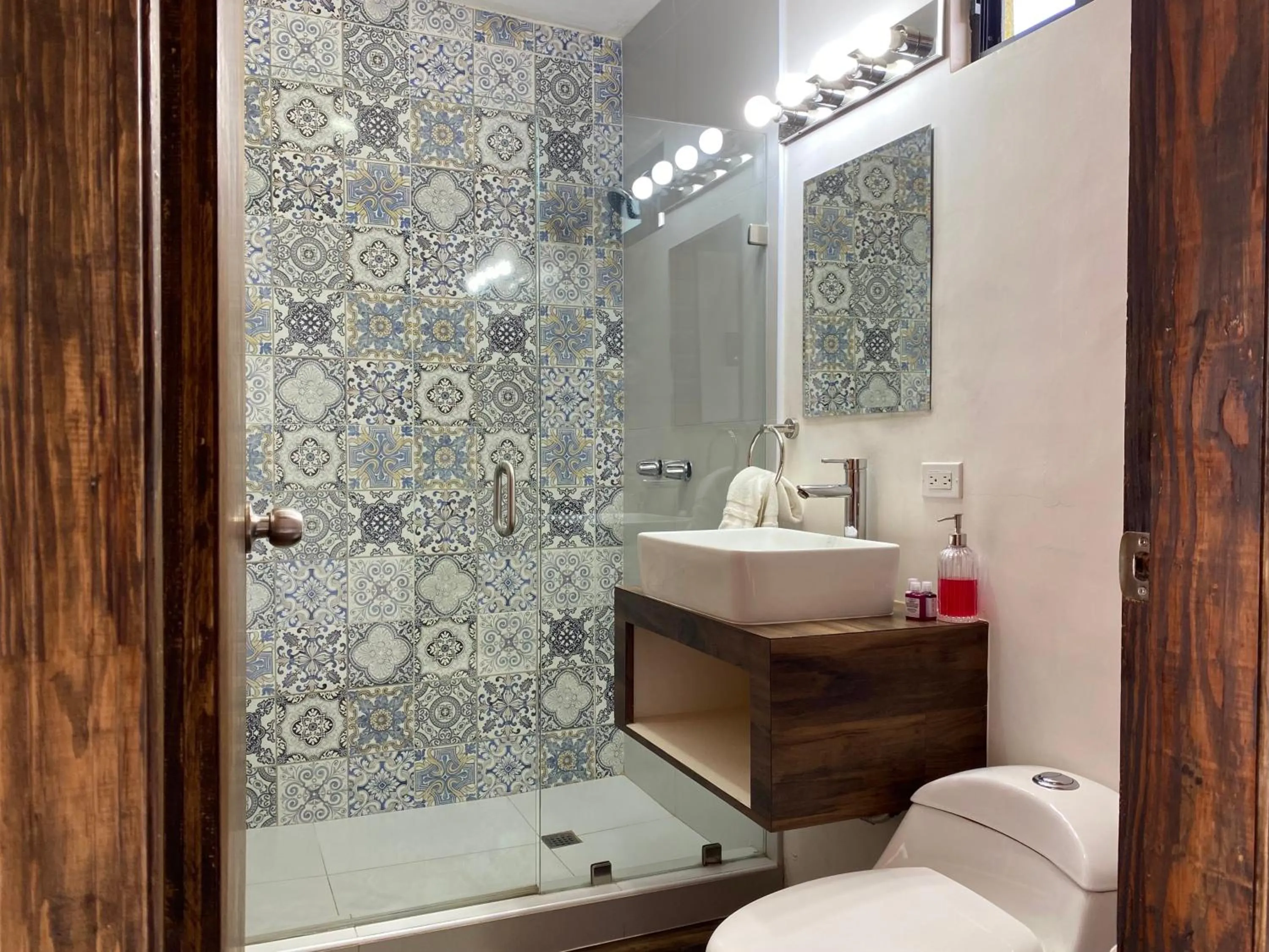 Shower in Palta 60 Valle de Guadalupe