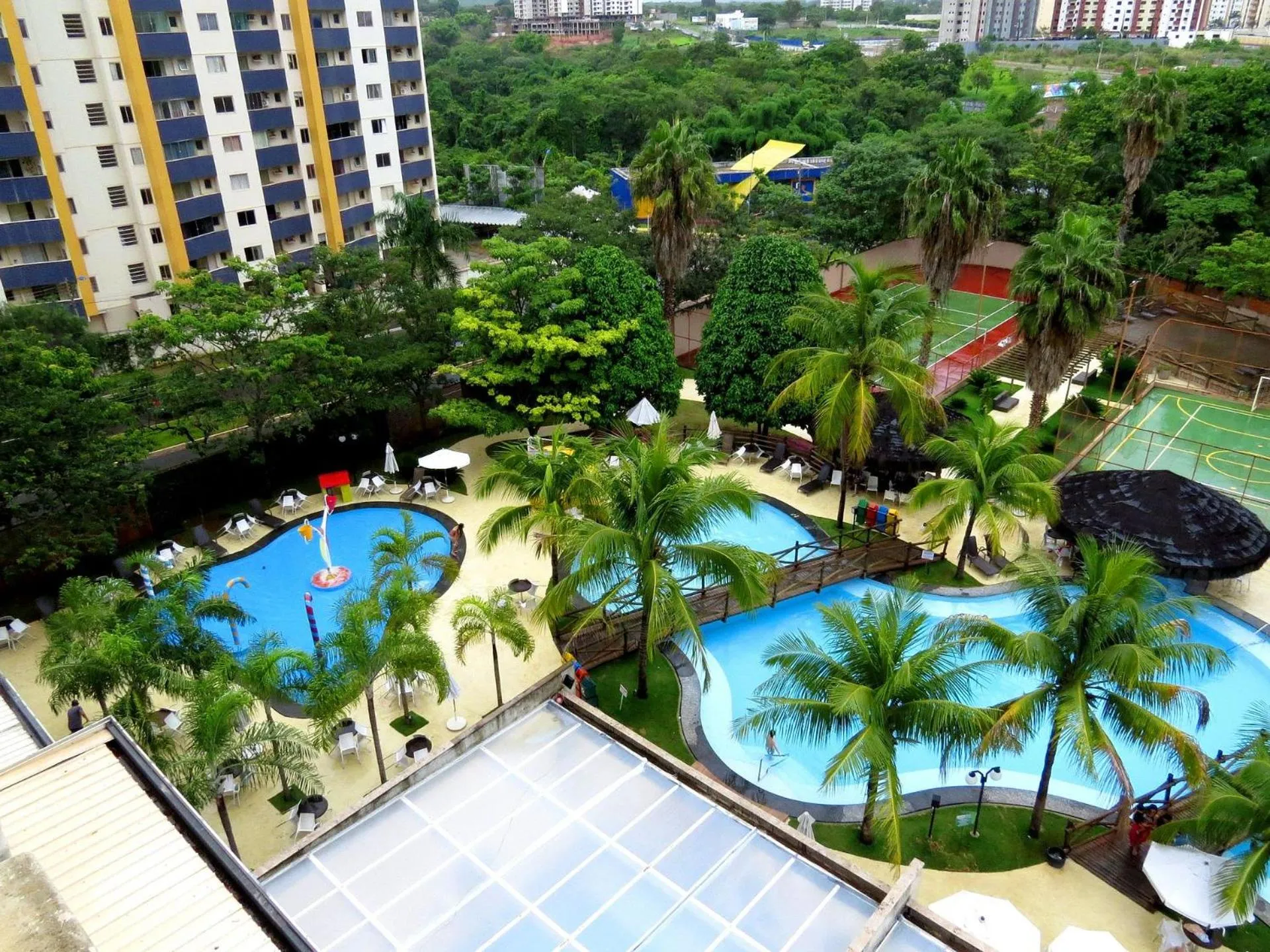 Pool view in Le Jardin Suites - Apartamentos para Temporada