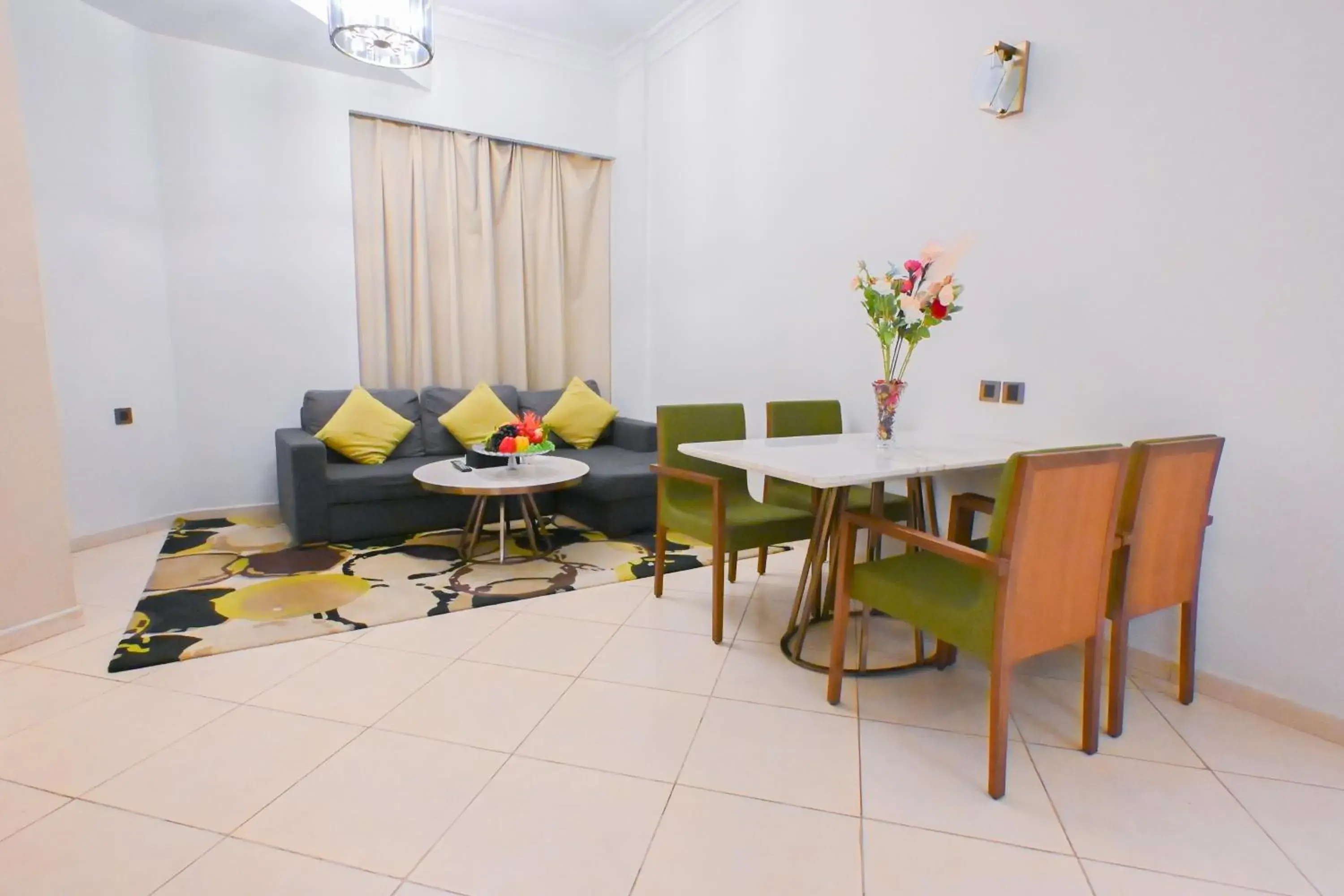 Living room in Ramee Palace Hotel Living room in Ramee Palace Hotel