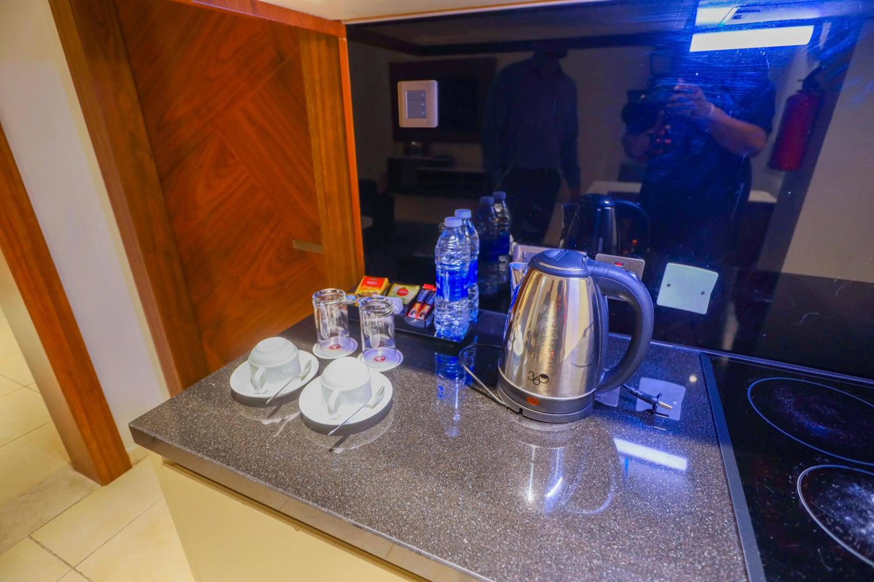 Coffee/tea facilities in Ramee Palace Hotel