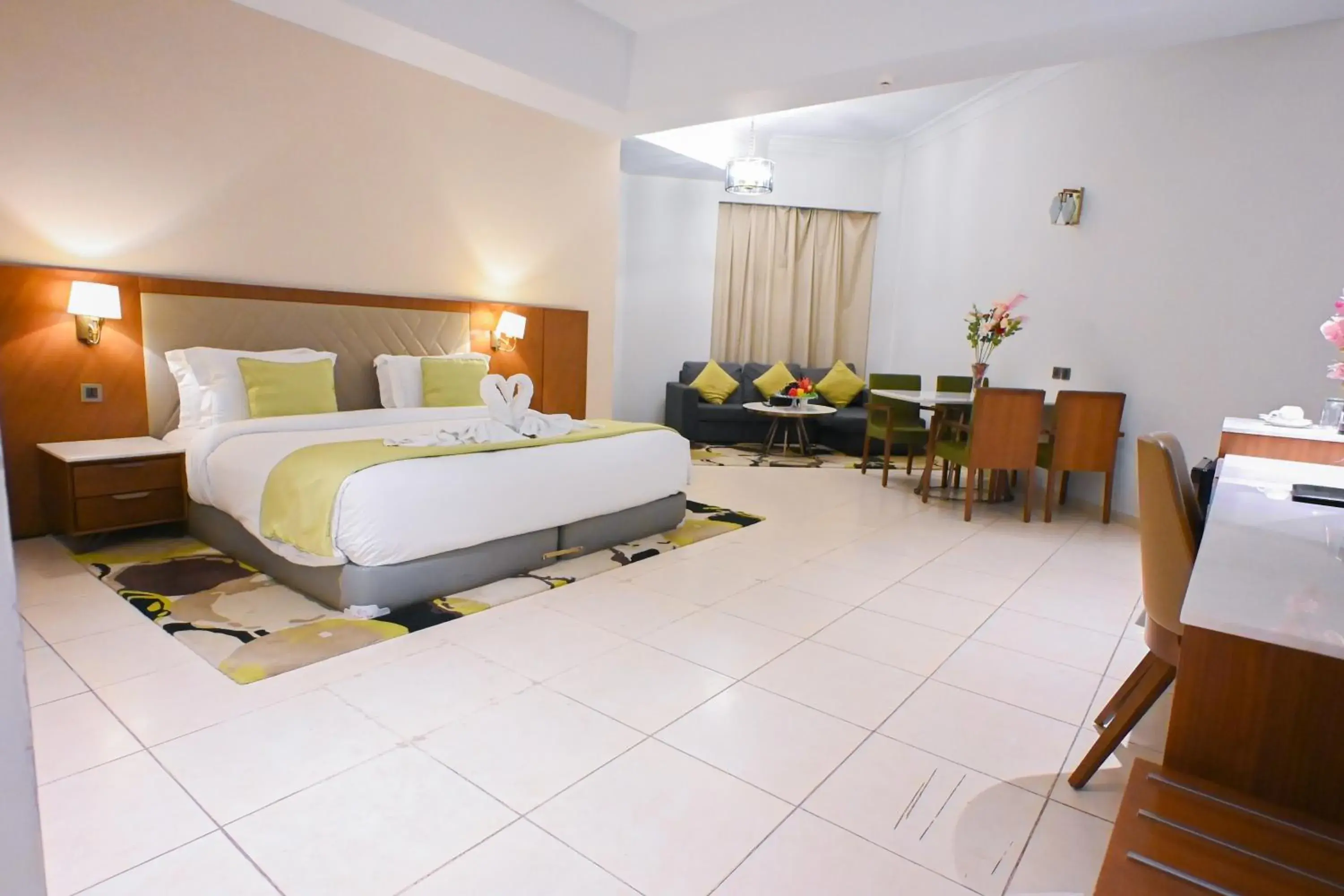 Photo of the whole room, Bed in Ramee Palace Hotel Photo of the whole room, Bed in Ramee Palace Hotel