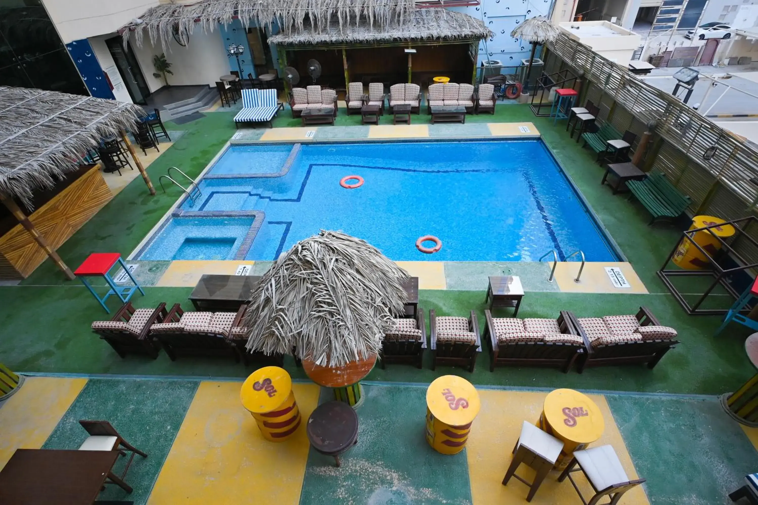 Swimming pool in Ramee Palace Hotel Swimming pool in Ramee Palace Hotel