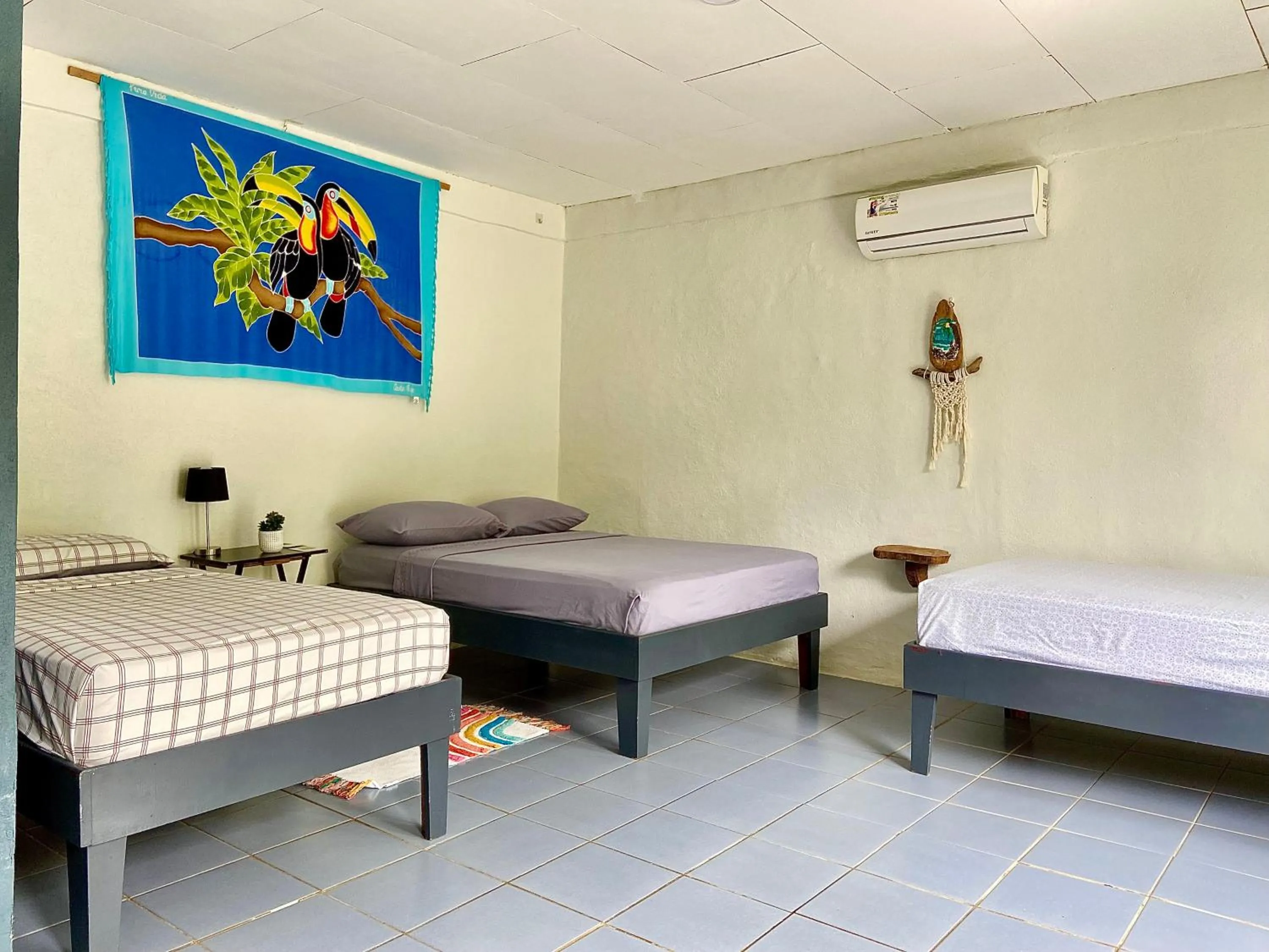 Decorative detail, Bed in Rooms & Pool Macaws