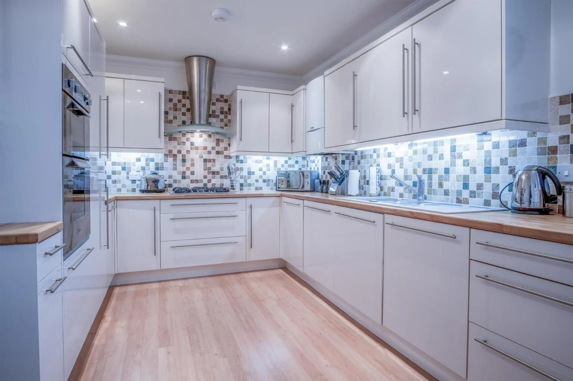 South Beach View - 2 Bedroom Apartment - Tenby