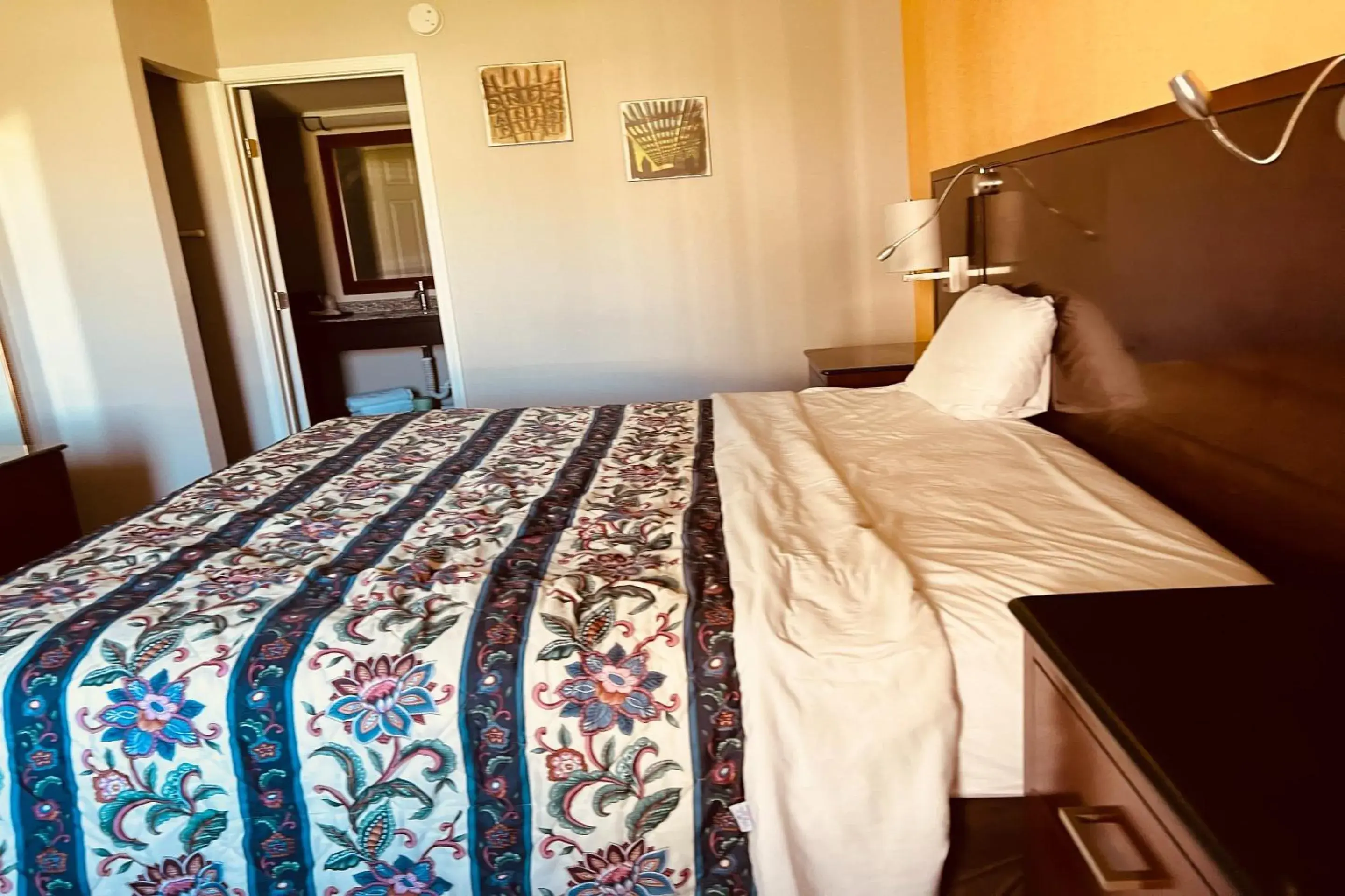 Bedroom in Cambridge Inn Bedroom in Cambridge Inn