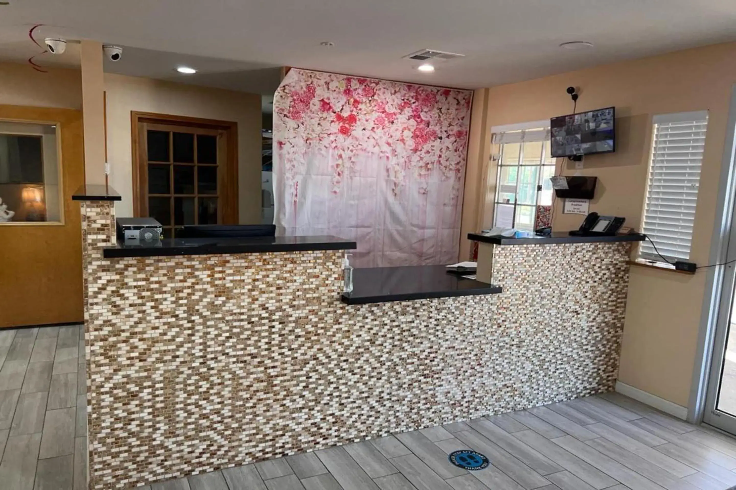 Lobby or reception in Cambridge Inn Lobby or reception in Cambridge Inn