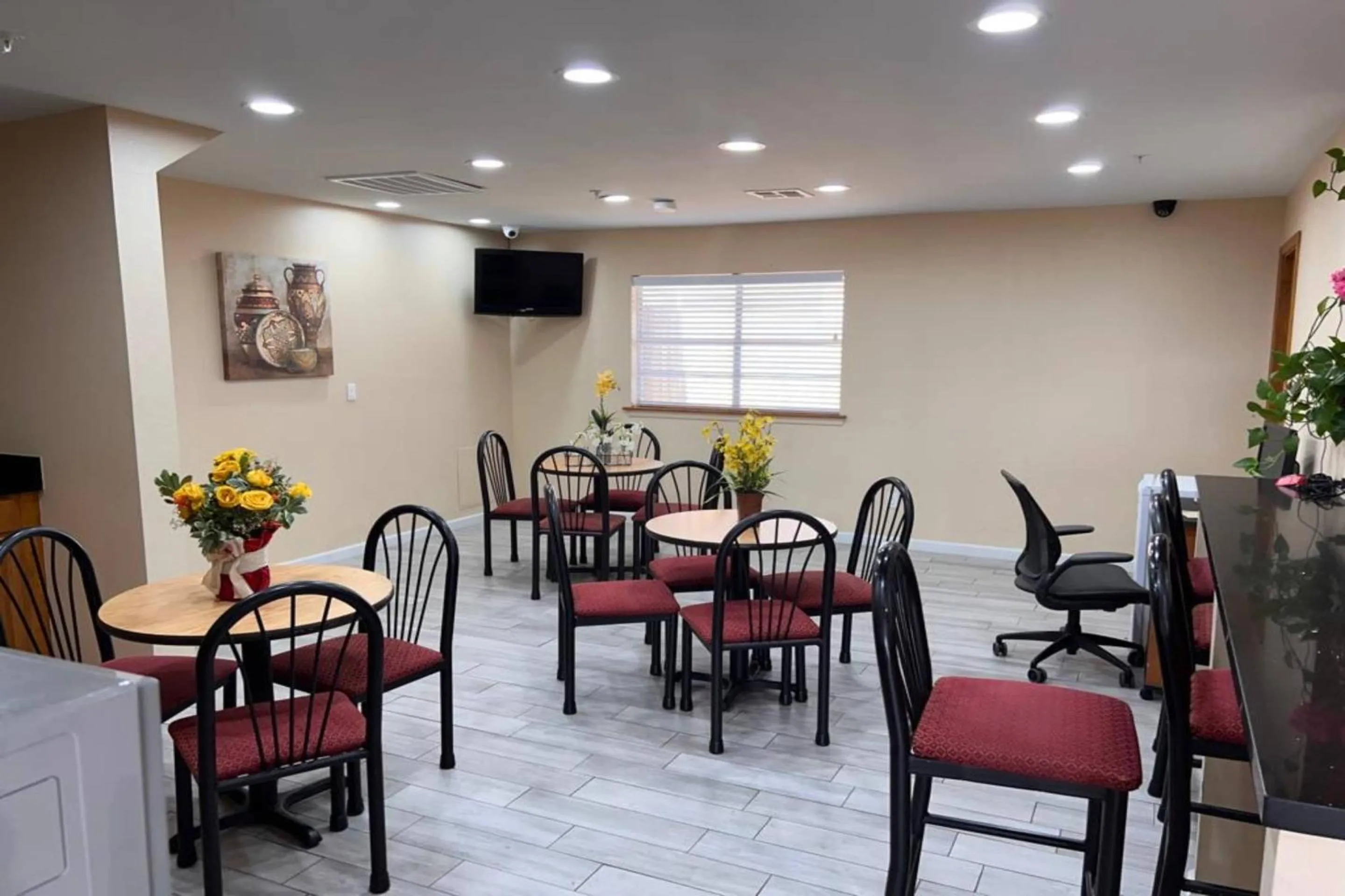 Restaurant/places to eat in Cambridge Inn