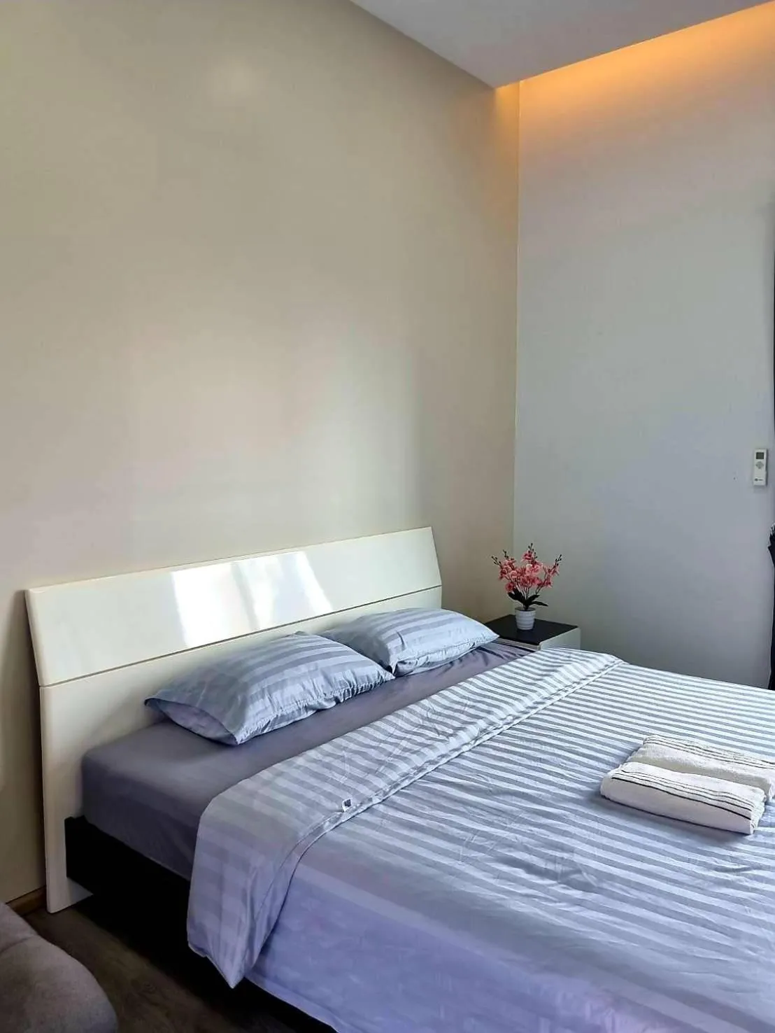 Bed in Aqua Residences อควา เรสซิเดนซ์ ห้องพักใหม่ให้เช่า ติดรถไฟฟ้าสถานีวุฒากาศ