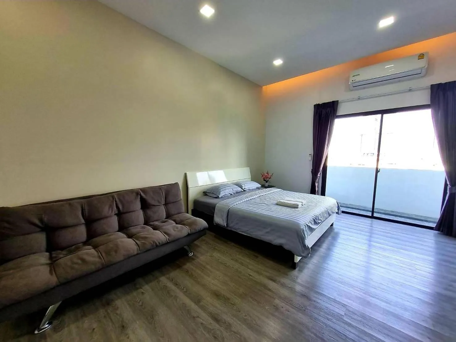 Bedroom, Bed in Aqua Residences อควา เรสซิเดนซ์ ห้องพักใหม่ให้เช่า ติดรถไฟฟ้าสถานีวุฒากาศ