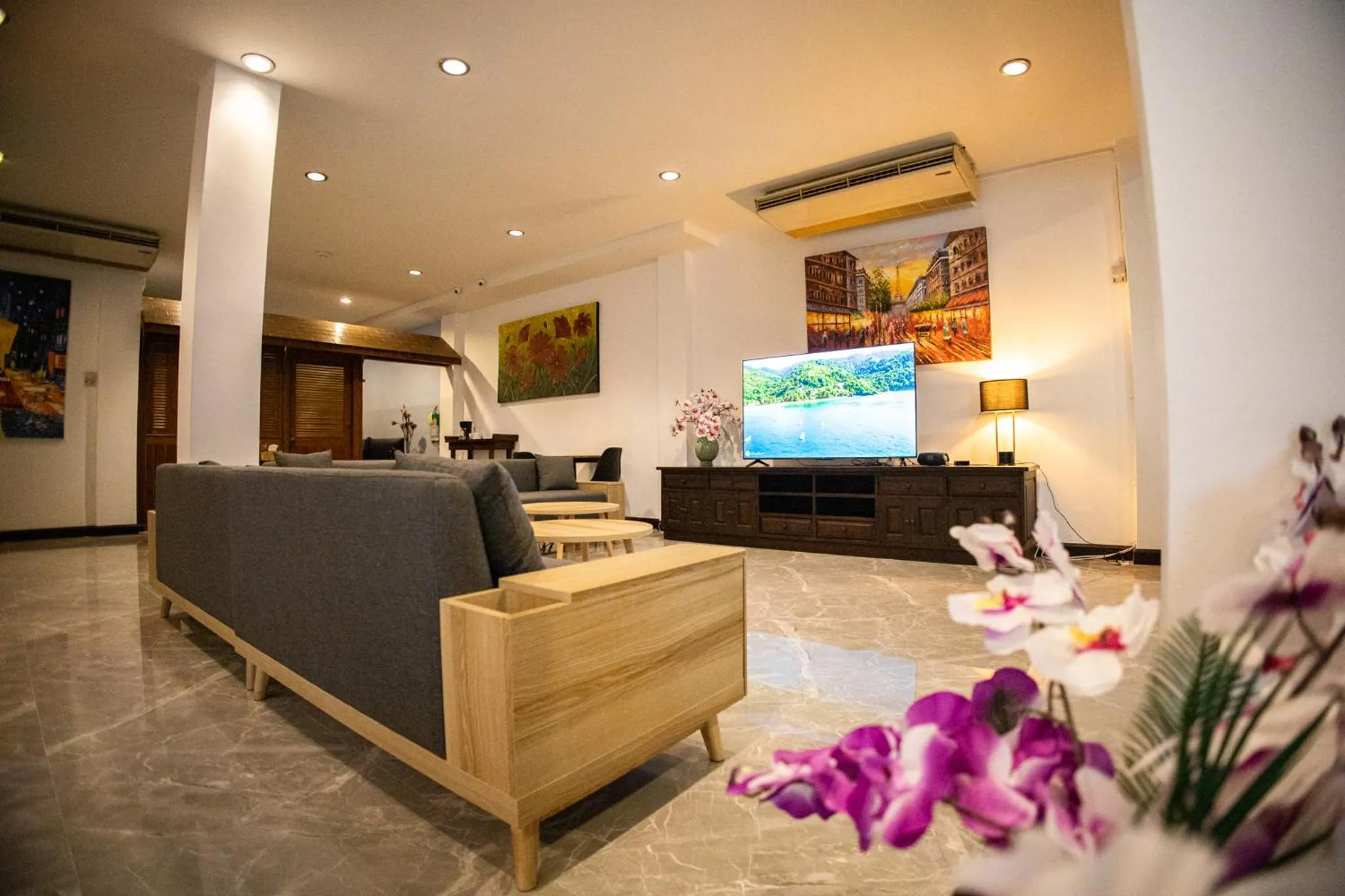 Rico's Patong Hotel