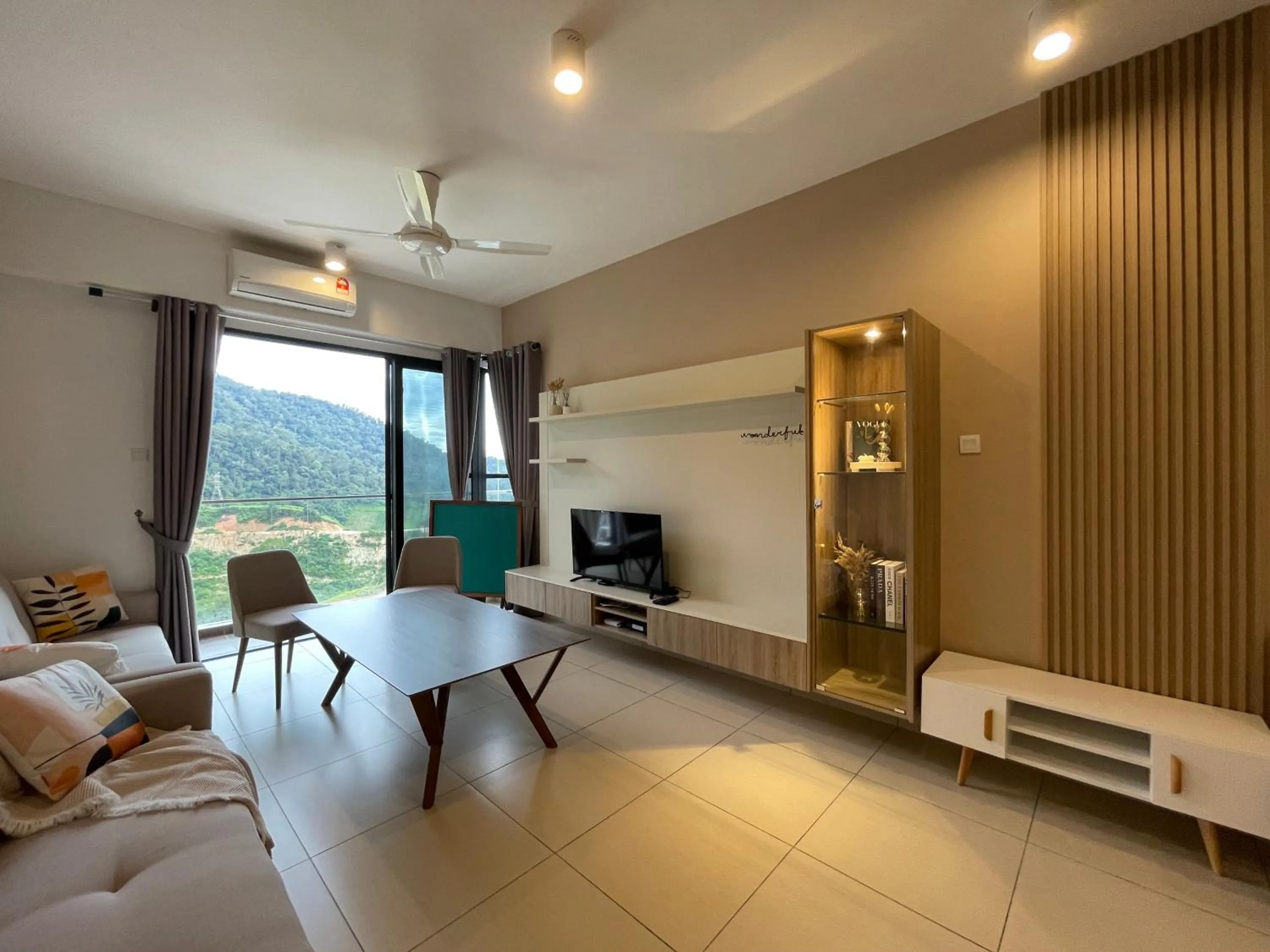 Two-Bedroom Apartment in INS Home at Midhills Genting Highlands Free WiFi