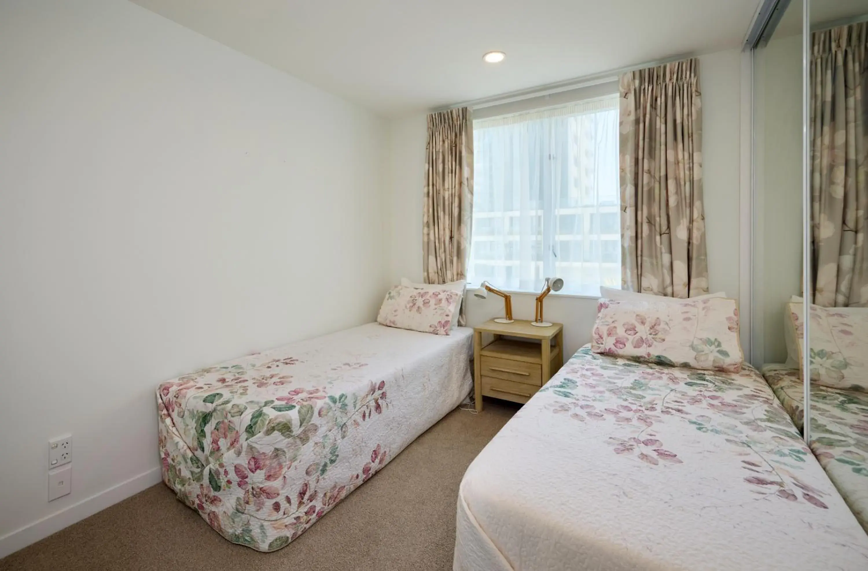 Two-Bedroom Apartment with Balcony in Beaumont Apartments Two-Bedroom Apartment with Balcony in Beaumont Apartments