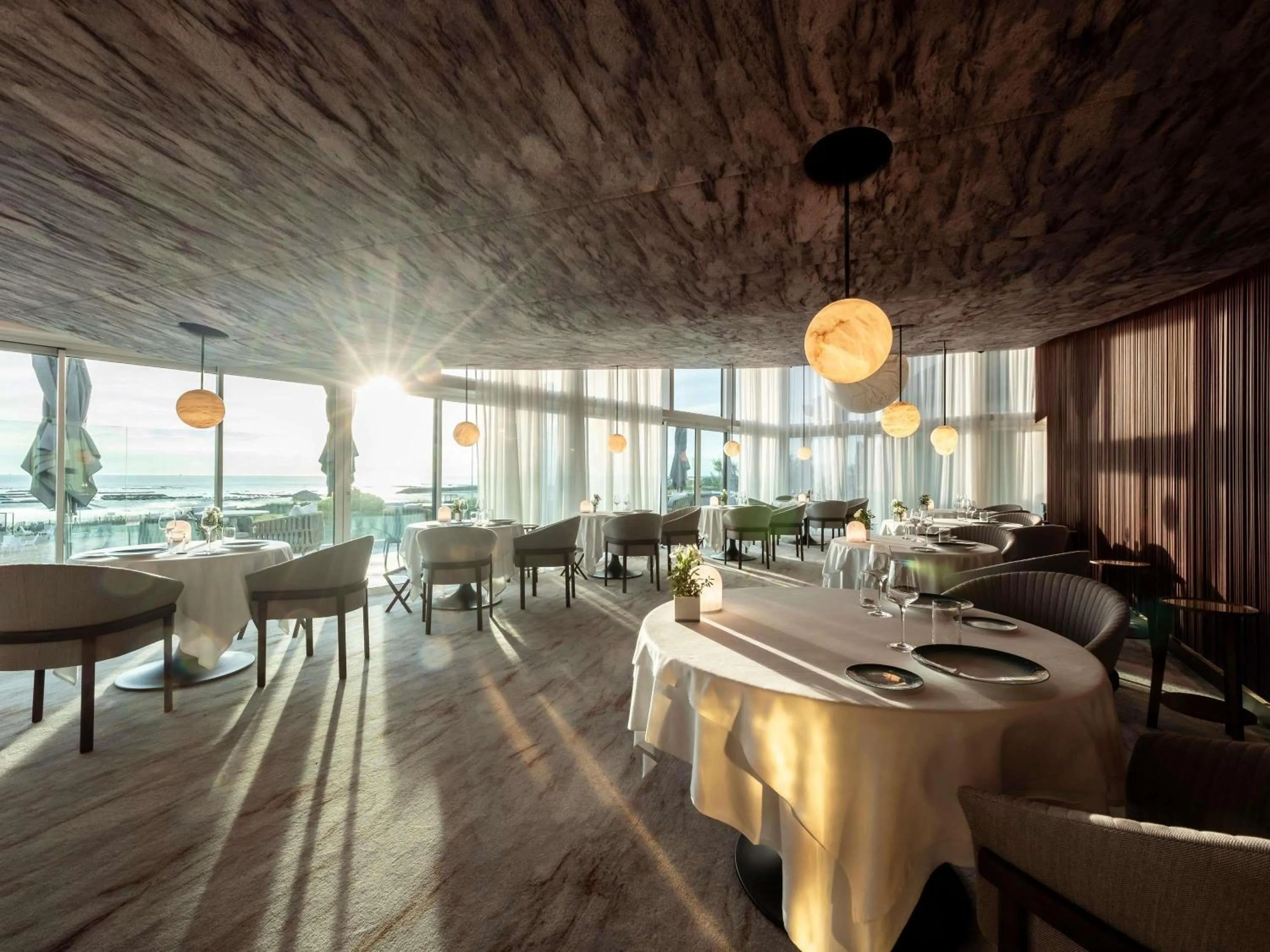 Restaurant/places to eat in La Grande Terrasse Hotel & Spa La Rochelle - MGallery Collection