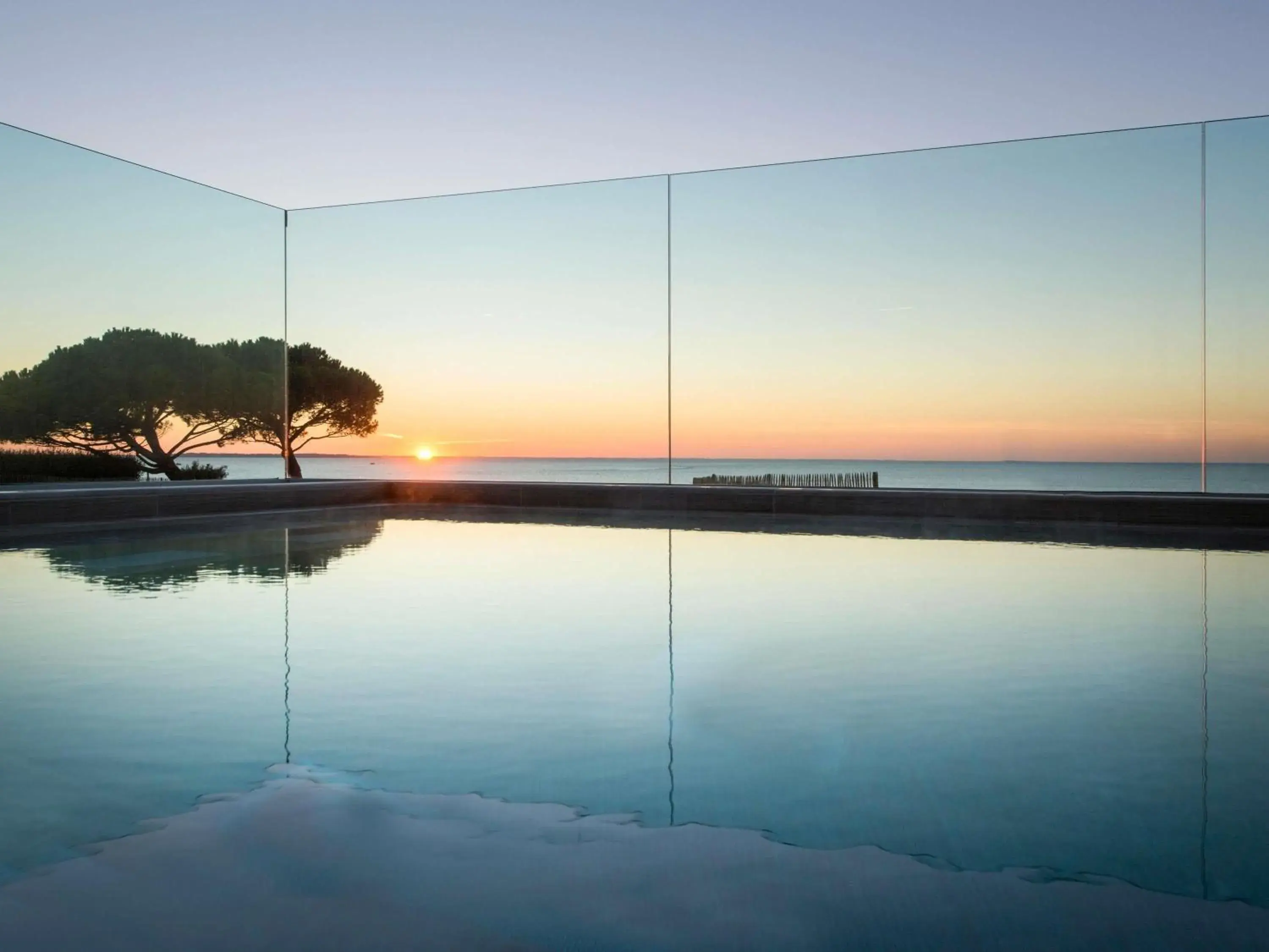 Property building in La Grande Terrasse Hotel & Spa La Rochelle - MGallery Collection Property building in La Grande Terrasse Hotel & Spa La Rochelle - MGallery Collection