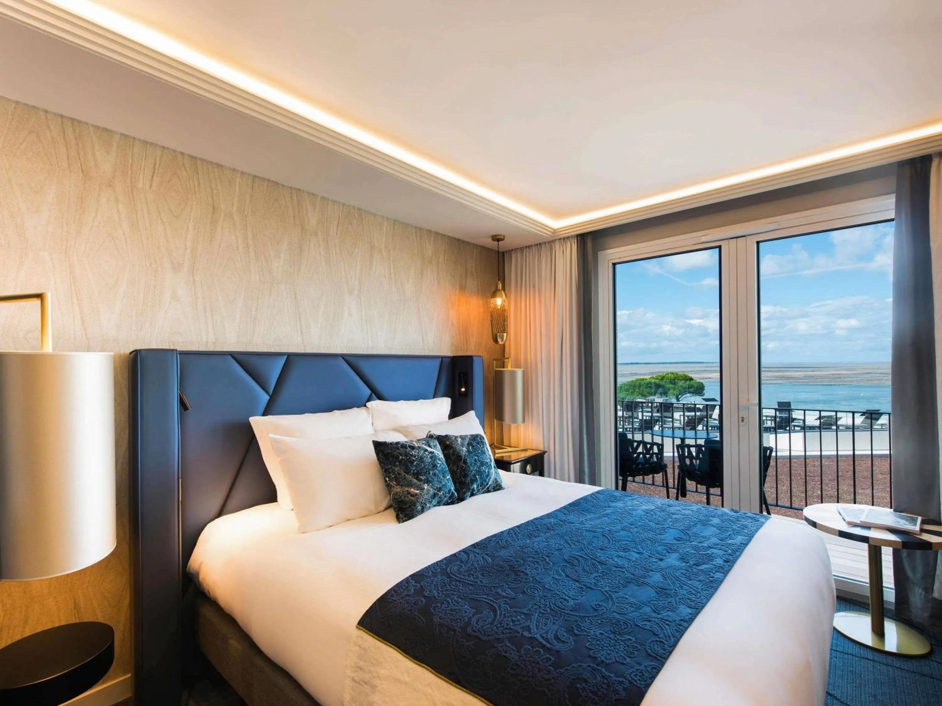 Property building, Bed in La Grande Terrasse Hotel & Spa La Rochelle - MGallery Collection
