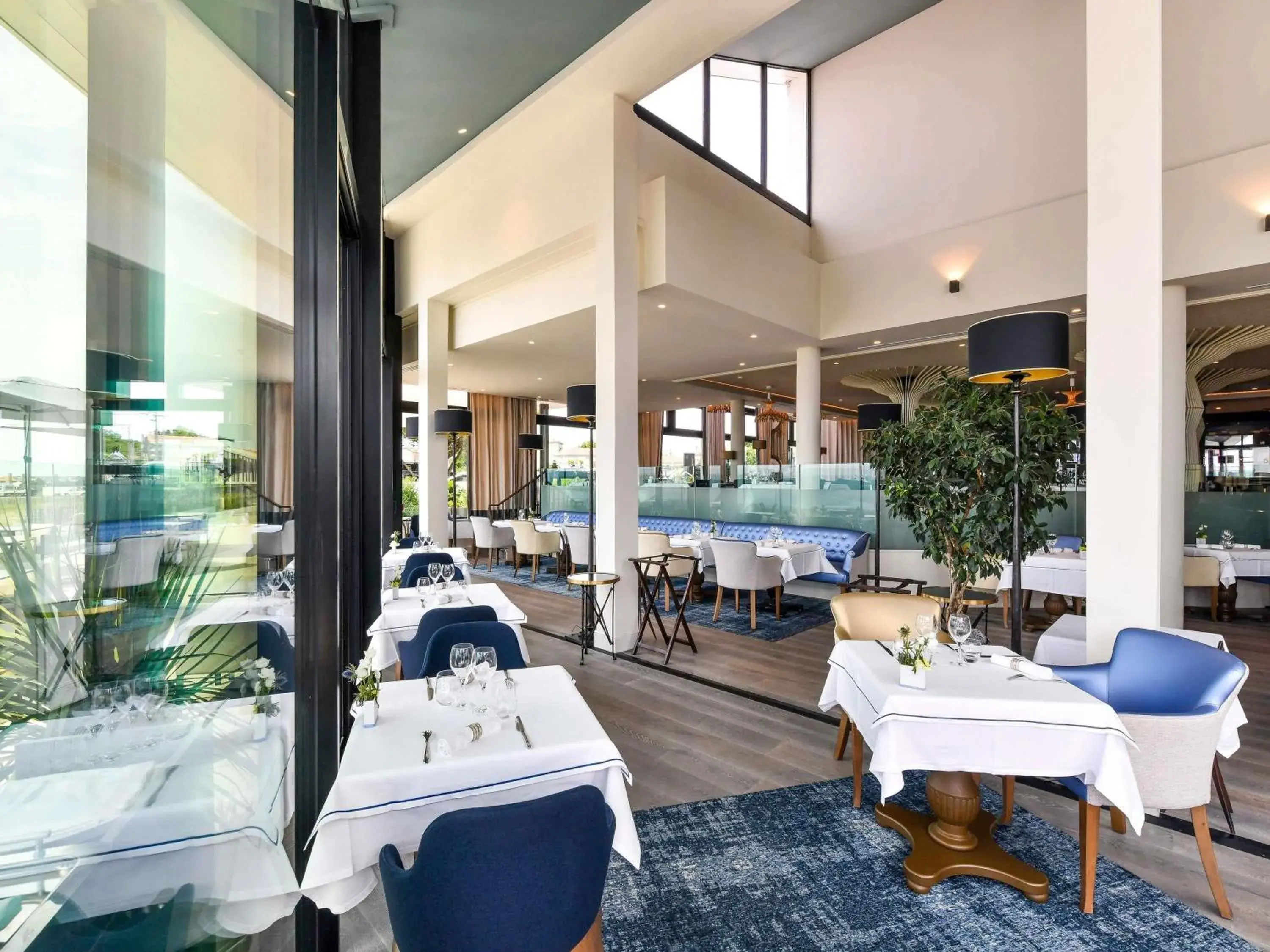 Breakfast in La Grande Terrasse Hotel & Spa La Rochelle - MGallery Collection Breakfast in La Grande Terrasse Hotel & Spa La Rochelle - MGallery Collection