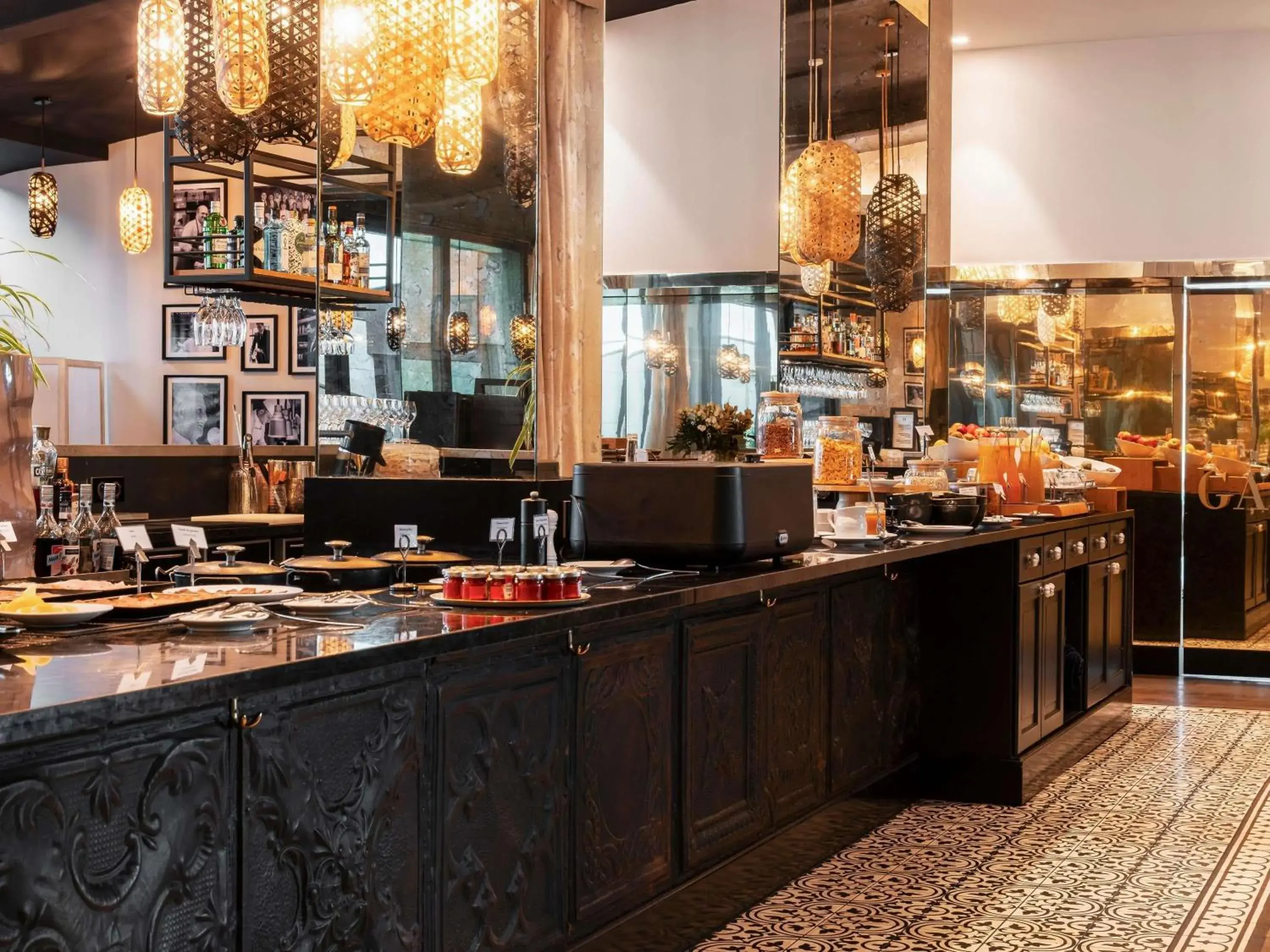 Breakfast in La Grande Terrasse Hotel & Spa La Rochelle - MGallery Collection Breakfast in La Grande Terrasse Hotel & Spa La Rochelle - MGallery Collection