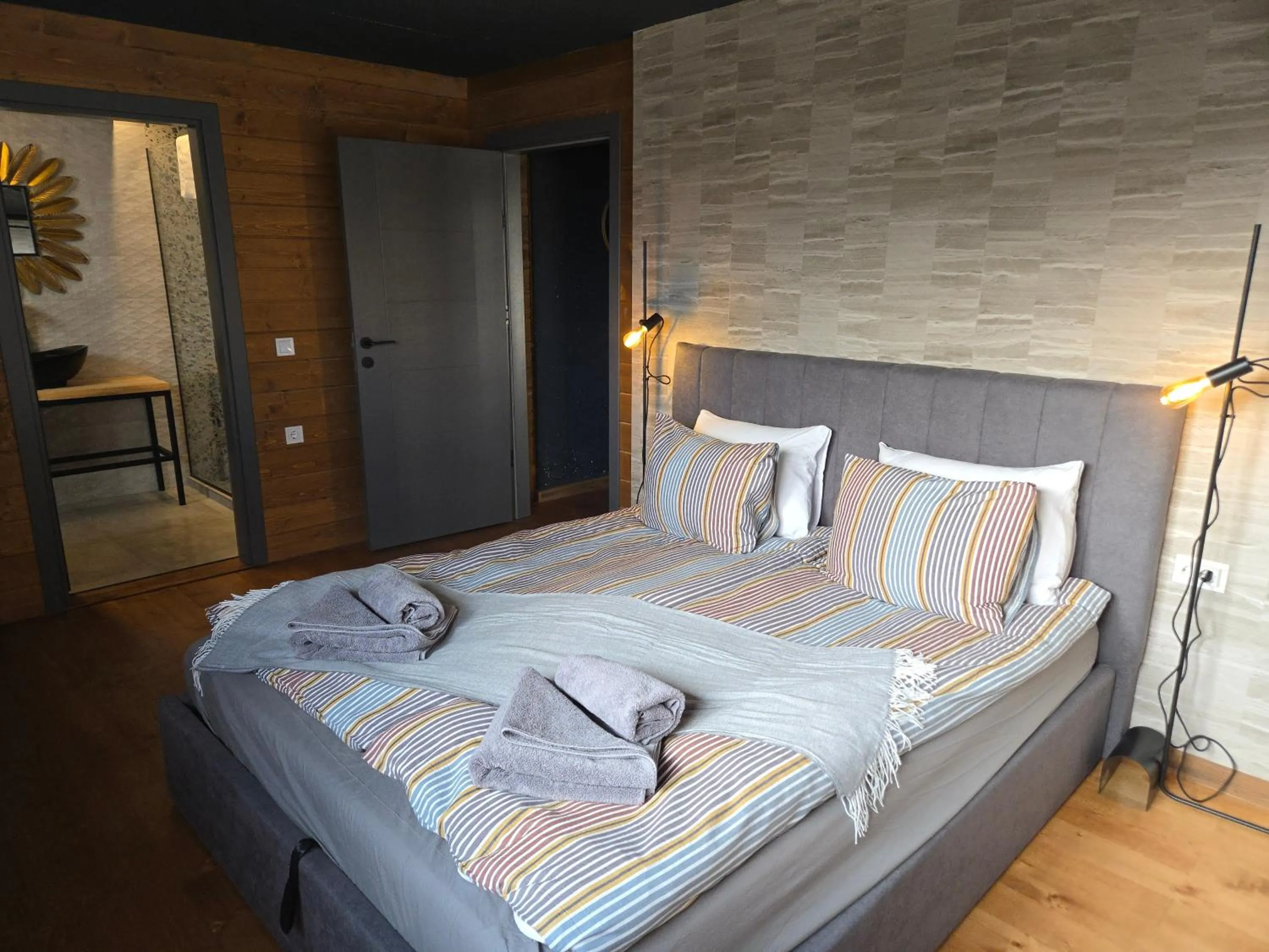 Bed in BOUTIQUE Hotel ENTRY E