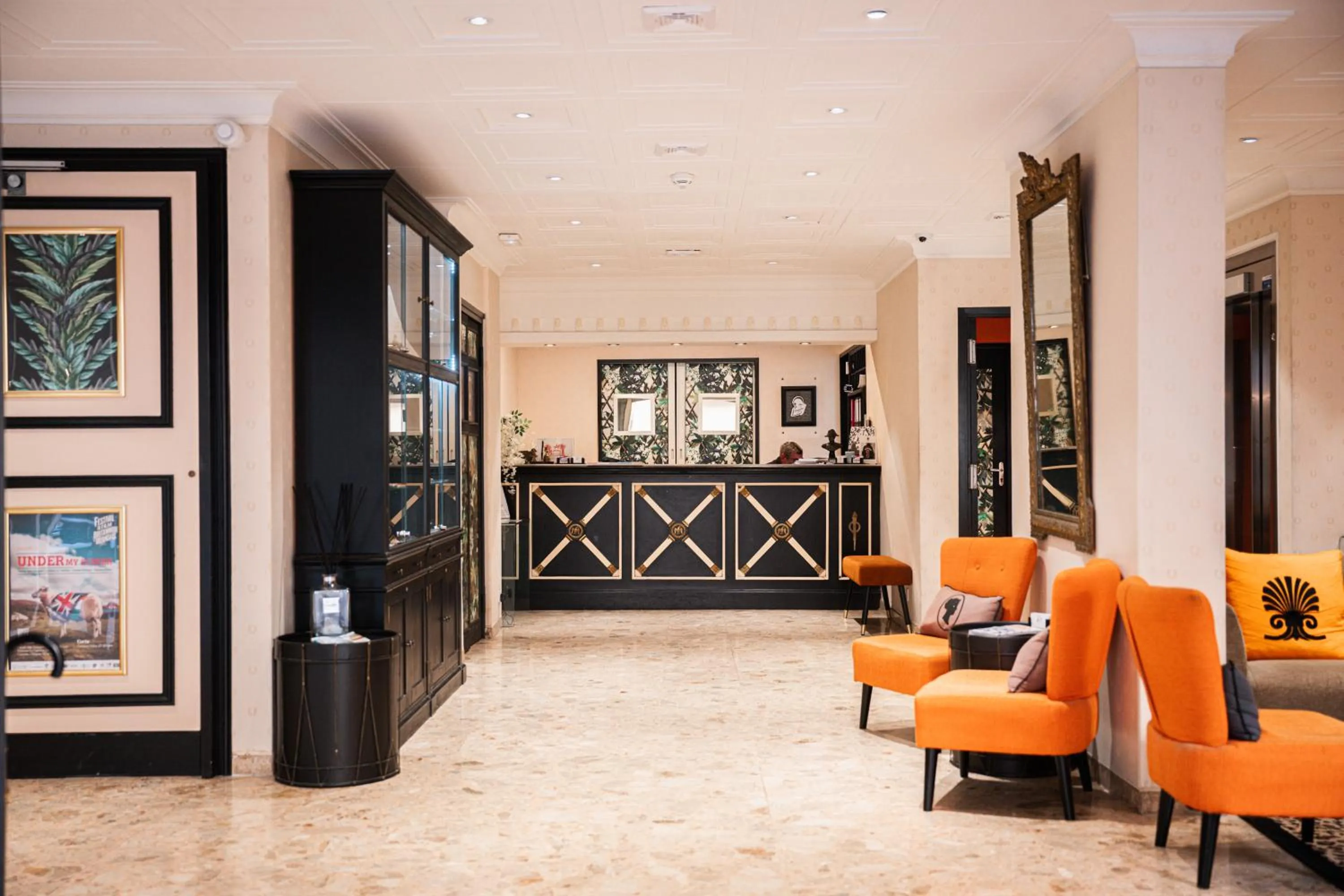 Living room in Napoleon