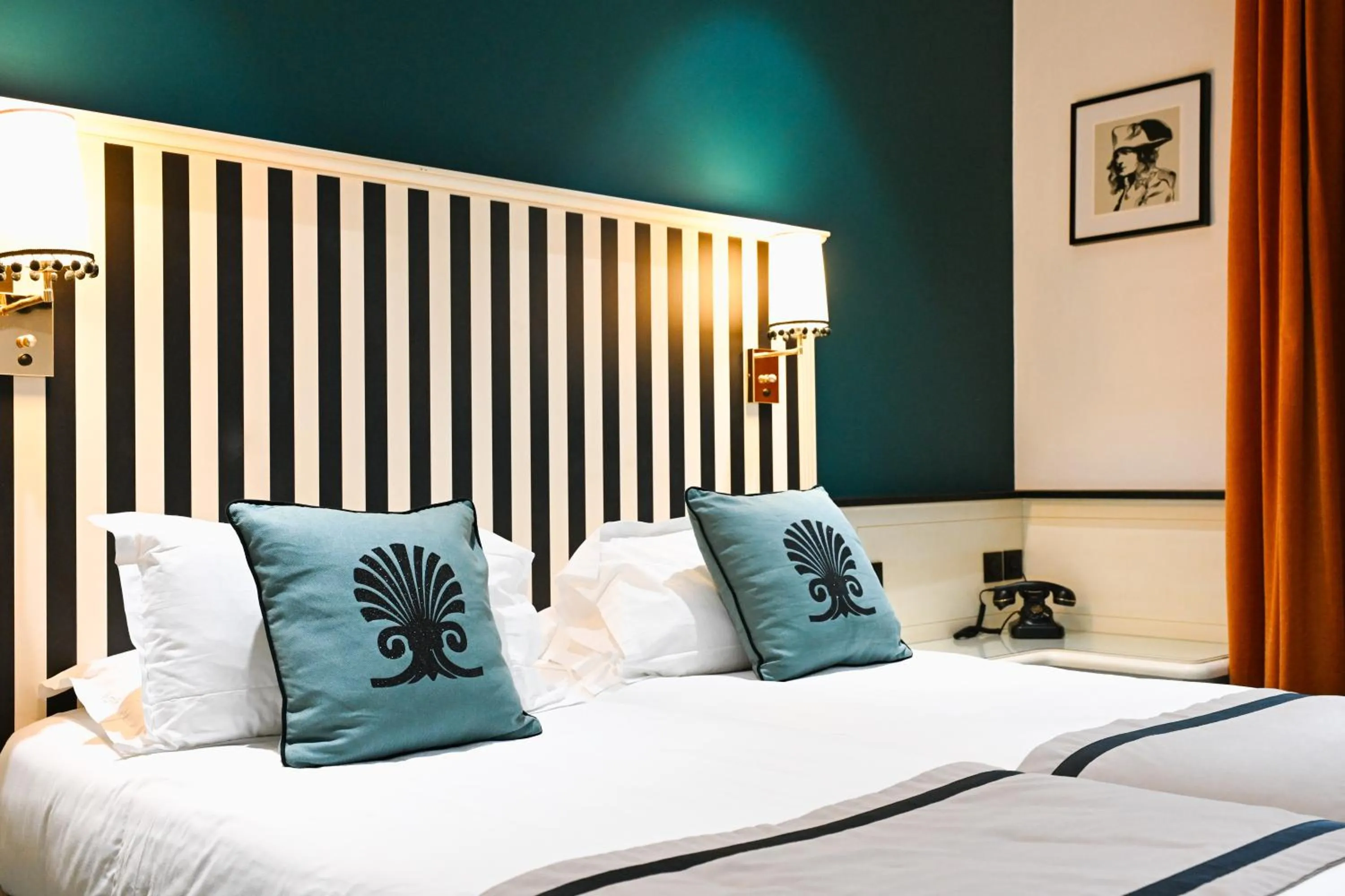 Property building, Bed in Napoleon