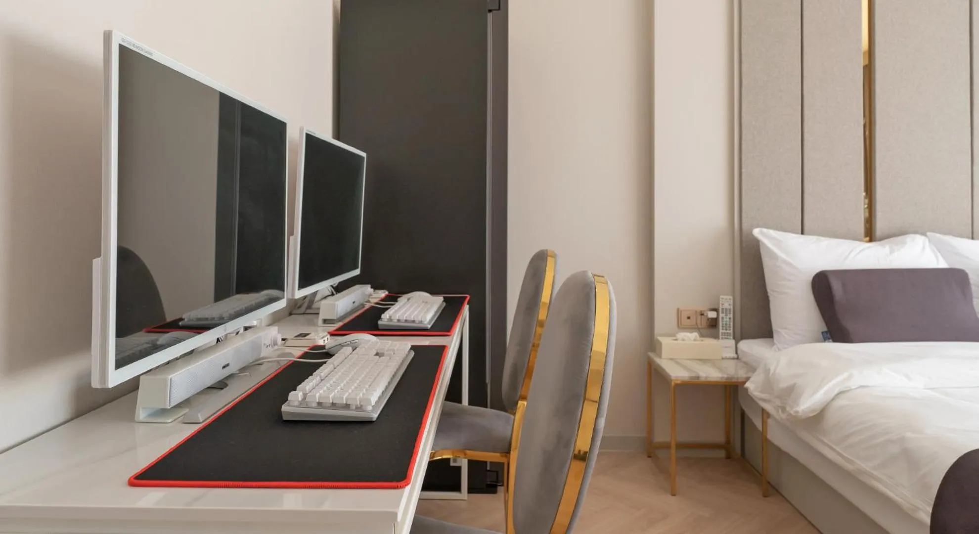 Business facilities, Bed in Denbasta forest Hotel