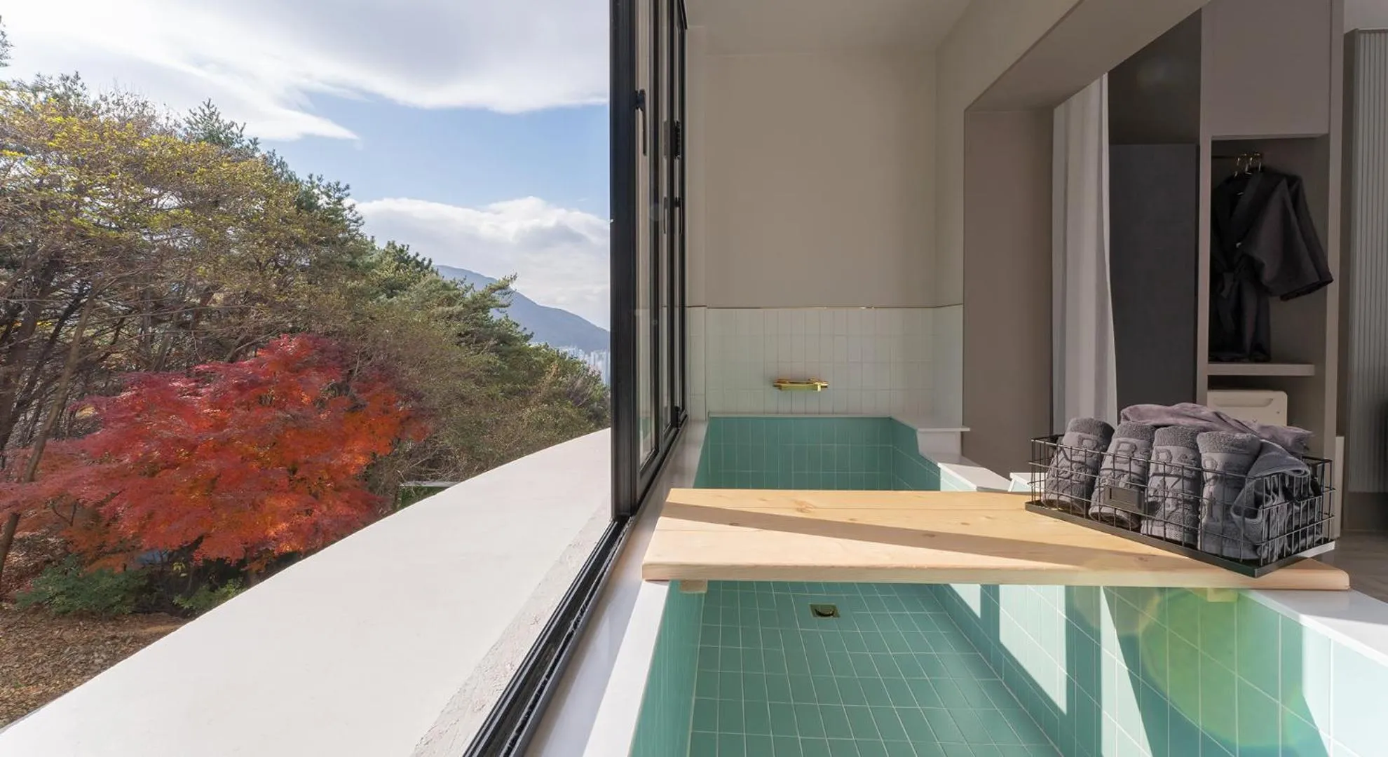 Hot Tub in Denbasta forest Hotel