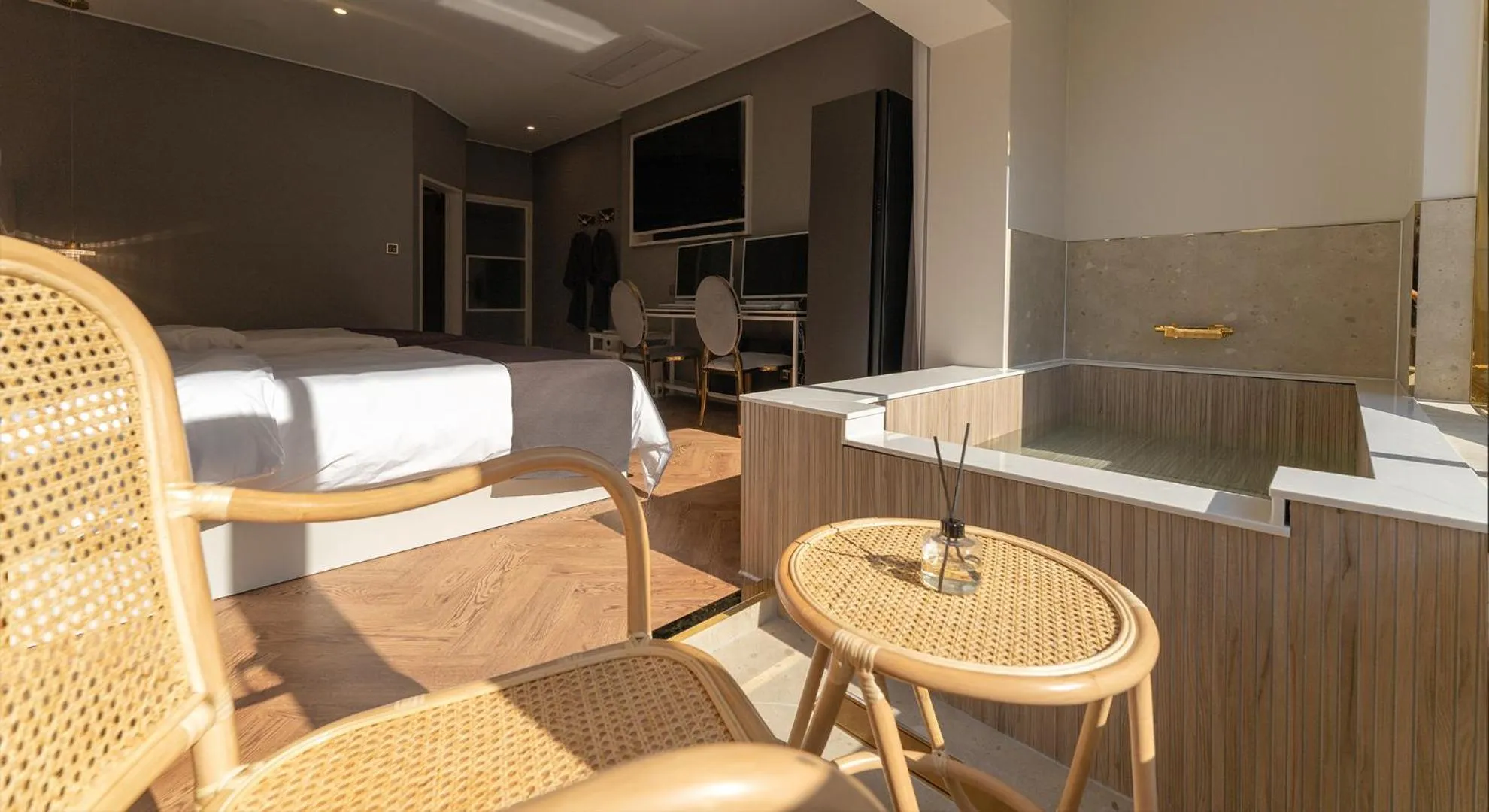 Hot Tub in Denbasta forest Hotel