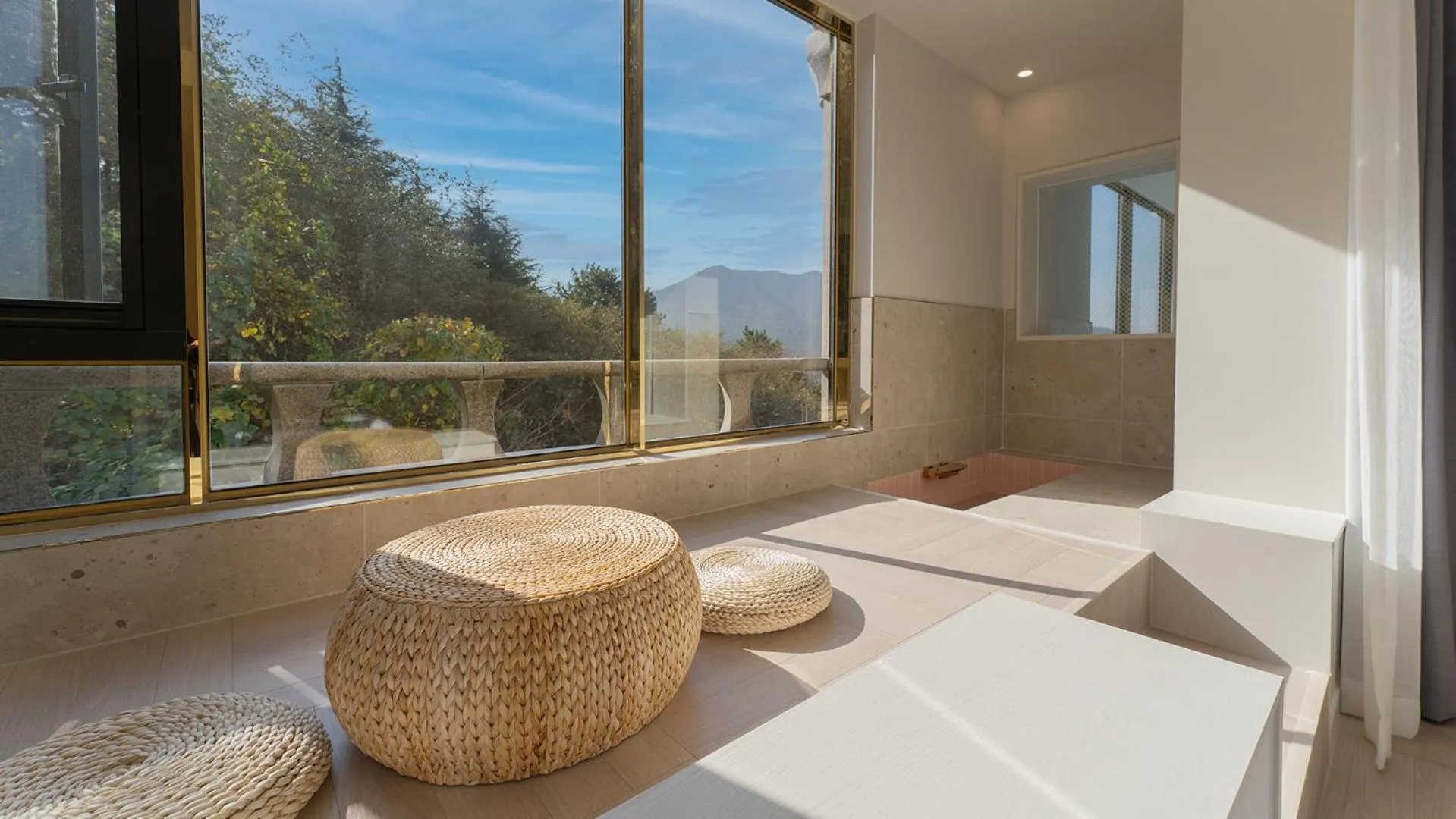 Mountain view in Denbasta forest Hotel