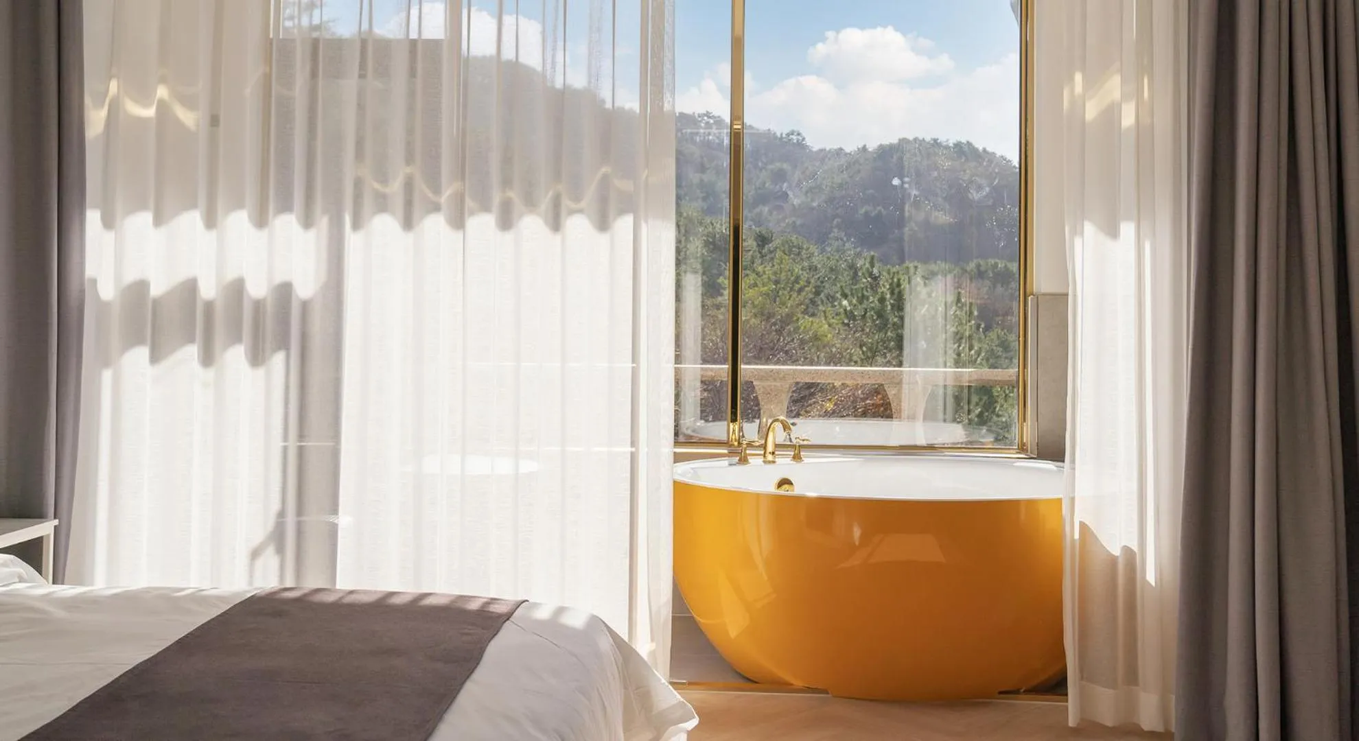 Sauna, Bed in Denbasta forest Hotel