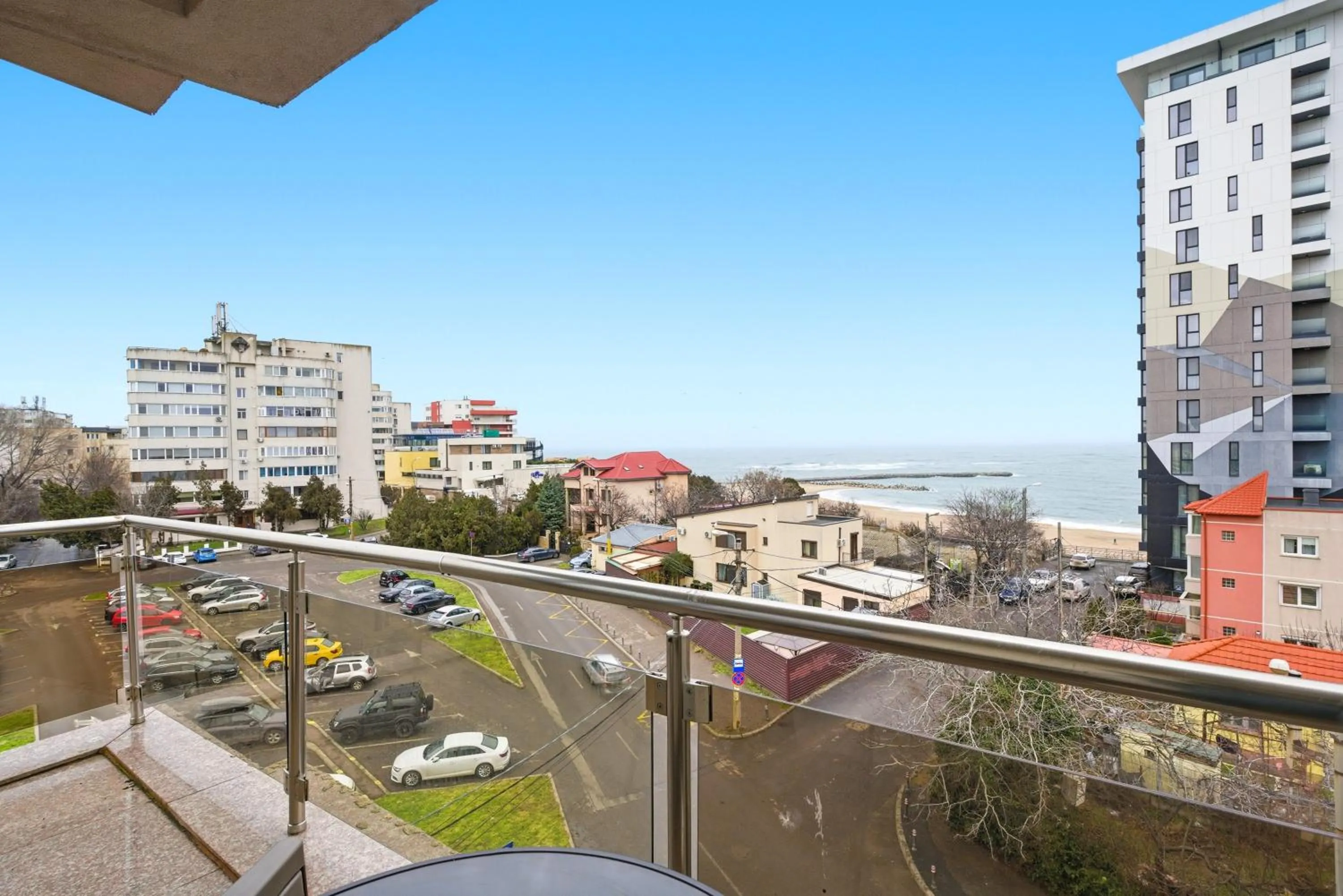 REYNA APART HOTEL