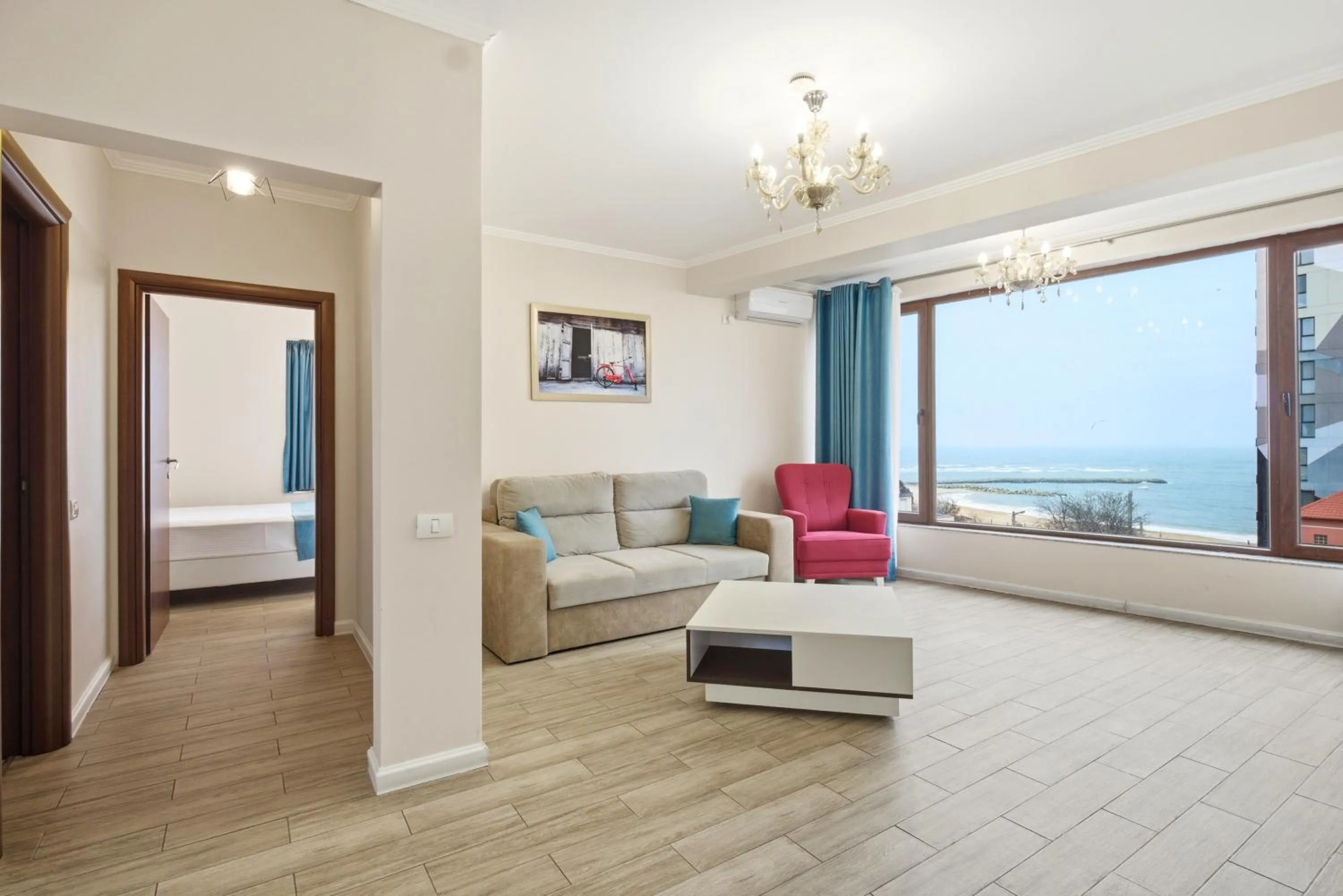 REYNA APART HOTEL