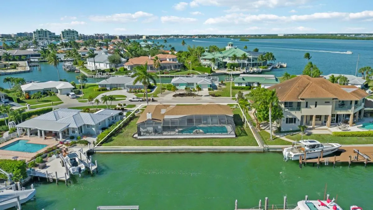 Bird's eye view in ELEVATED 955 - Spacious Family Riverfront home 4 Bedrooms
