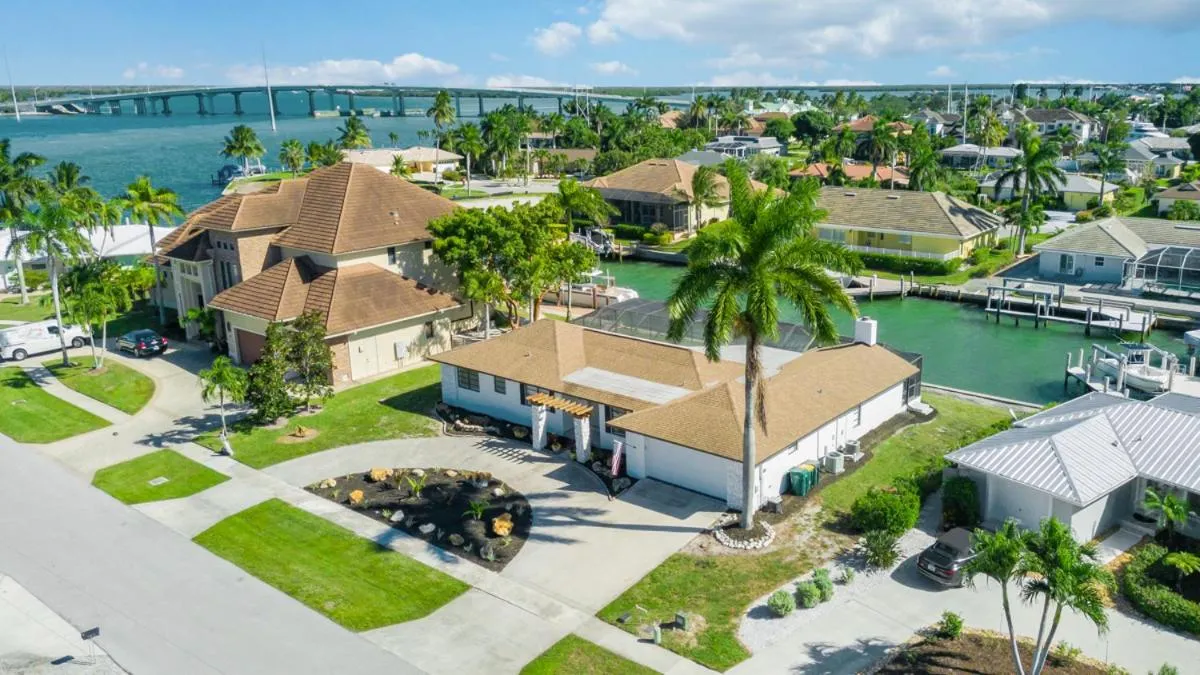 Bird's eye view in ELEVATED 955 - Spacious Family Riverfront home 4 Bedrooms